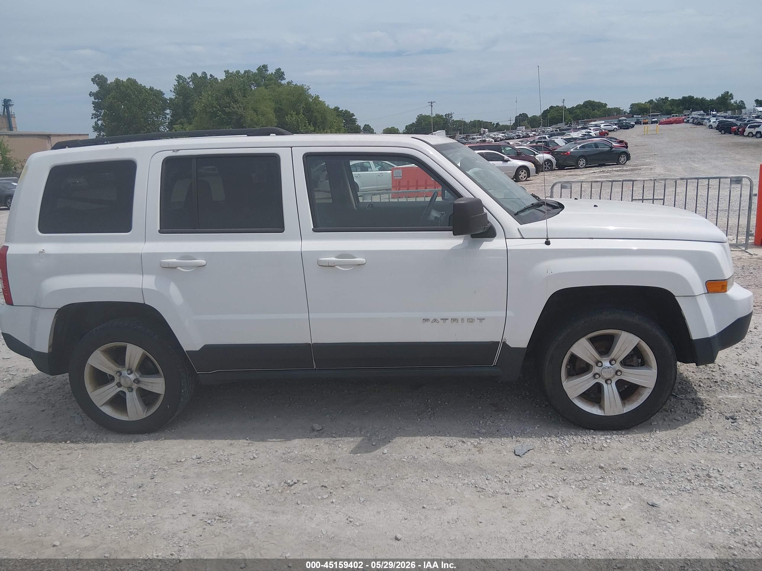 2013 Jeep Patriot Latitude White vin: 1C4NJRFB8DD114701