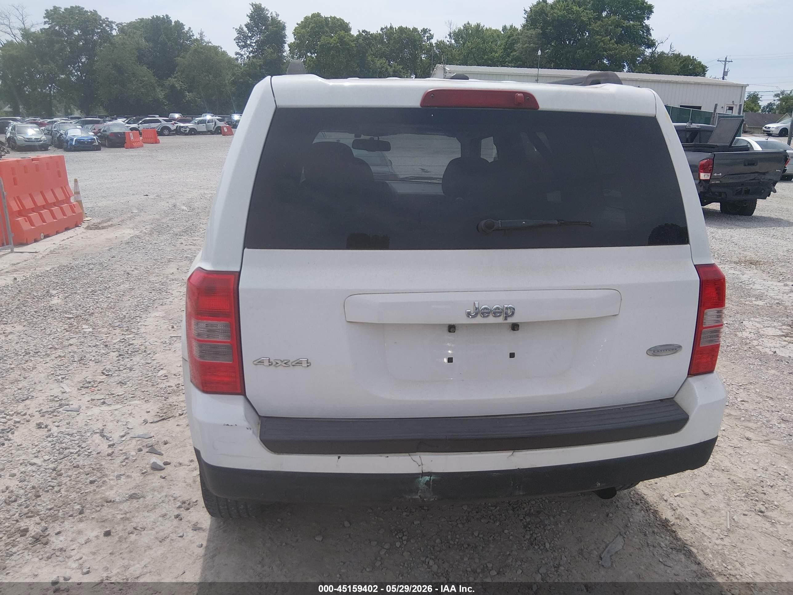 2013 Jeep Patriot Latitude White vin: 1C4NJRFB8DD114701