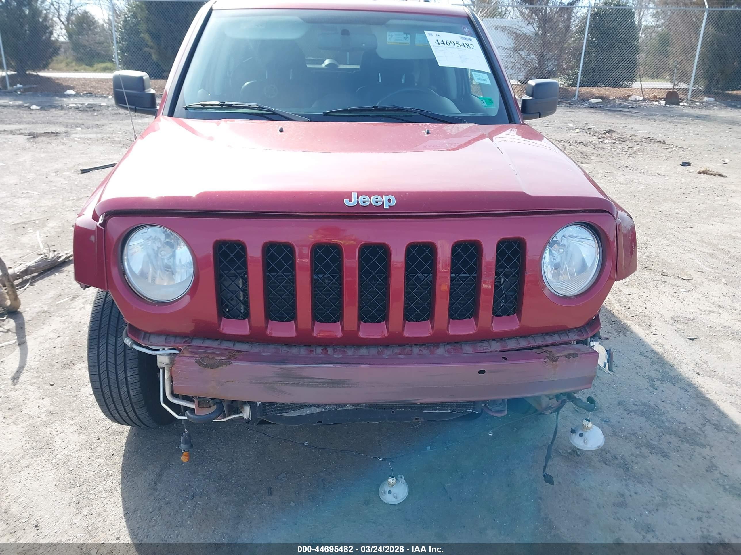 2014 Jeep Patriot Latitude Burgundy vin: 1C4NJRFB8ED617081