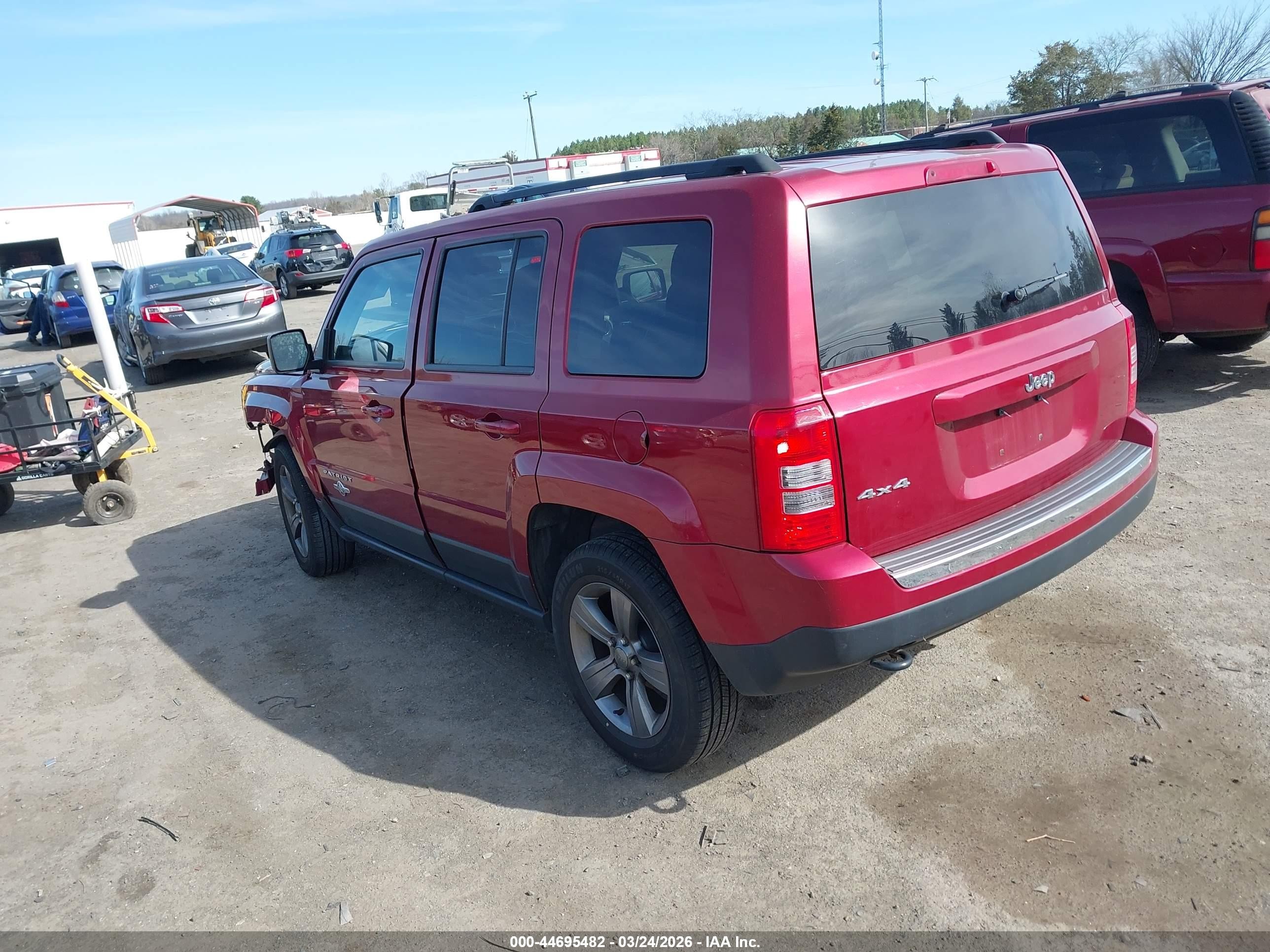 2014 Jeep Patriot Latitude Burgundy vin: 1C4NJRFB8ED617081