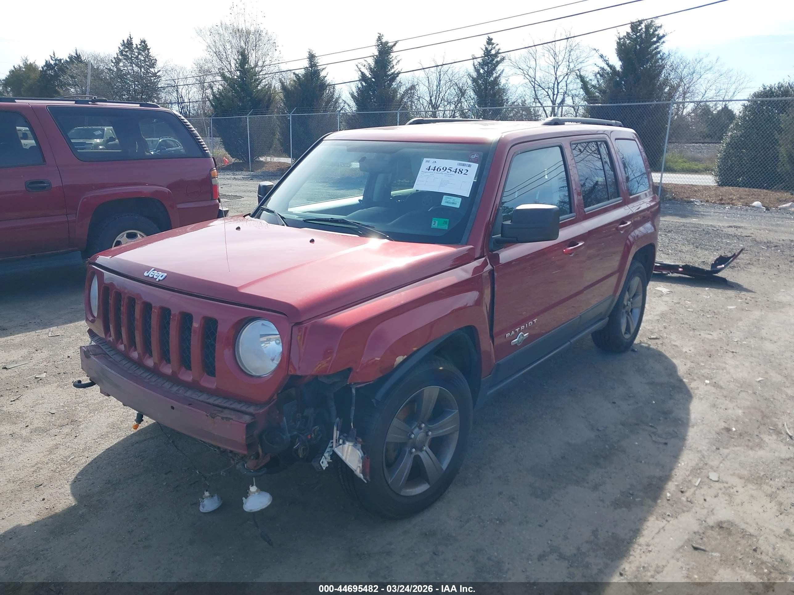 2014 Jeep Patriot Latitude Burgundy vin: 1C4NJRFB8ED617081