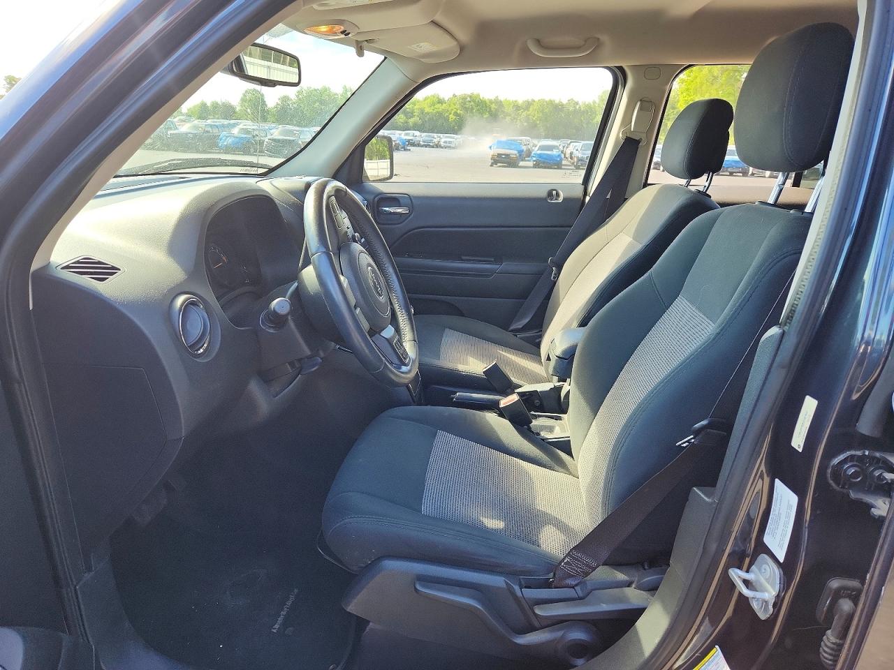 2014 Jeep Patriot Latitude Black vin: 1C4NJRFB8ED687647