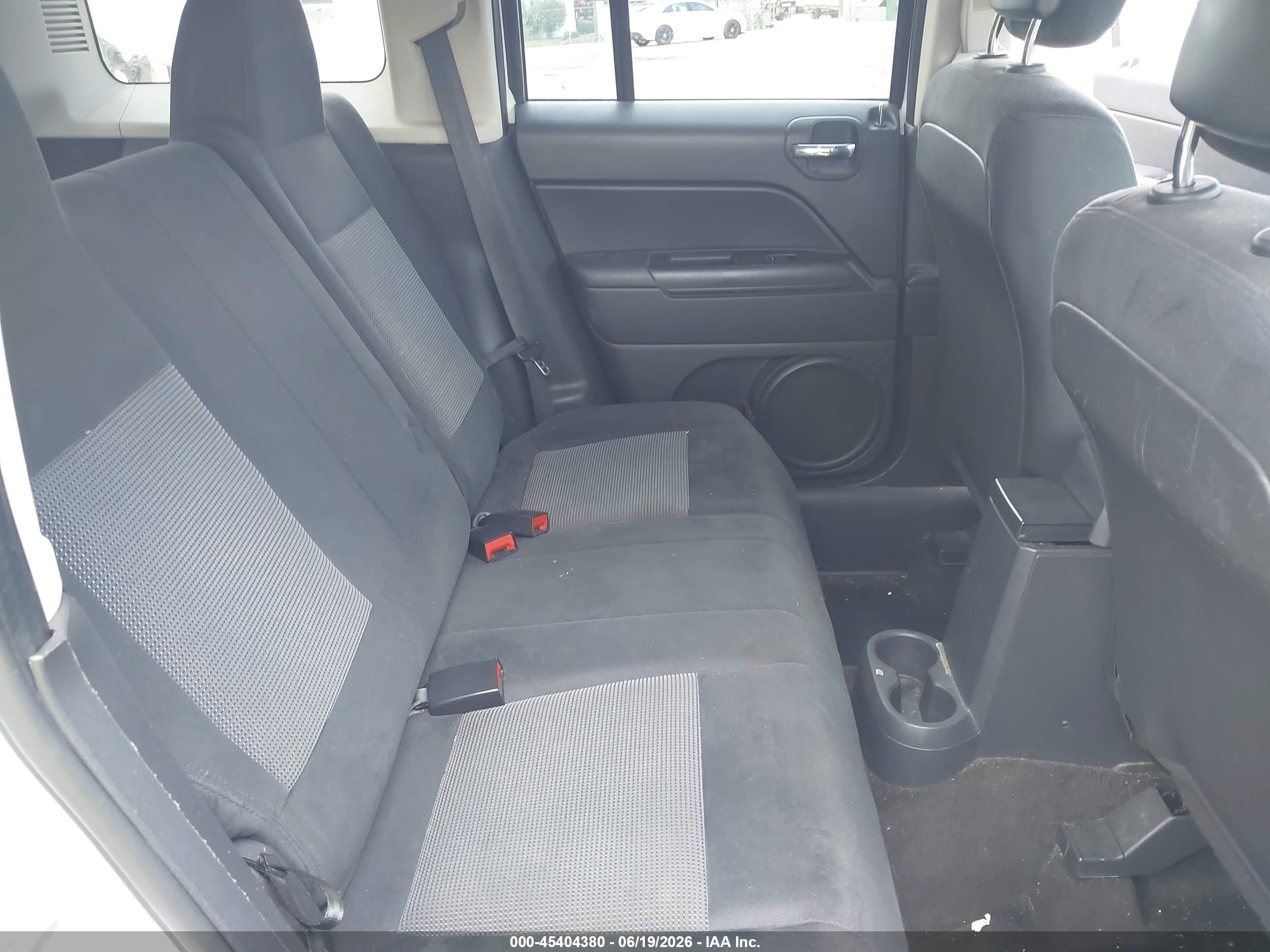 2014 Jeep Patriot Latitude Белый vin: 1C4NJRFB8ED762413