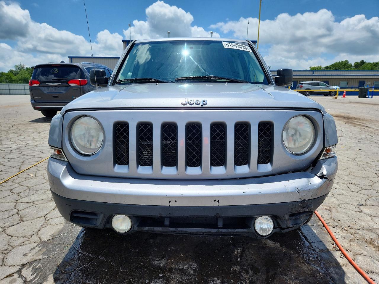 2014 Jeep Patriot Latitude Silver vin: 1C4NJRFB8ED765778