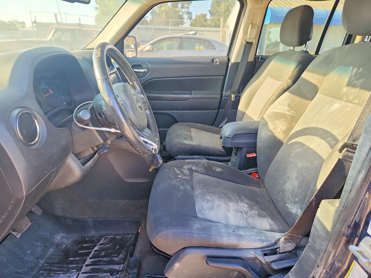 2014 Jeep Patriot Latitude Blue vin: 1C4NJRFB8ED784072