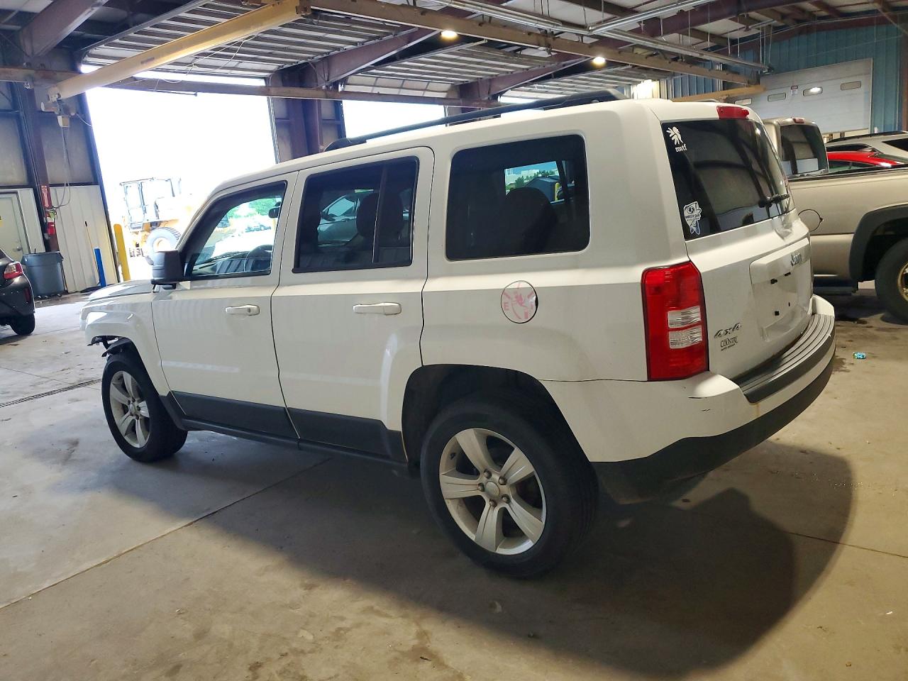 2014 Jeep Patriot Latitude Белый vin: 1C4NJRFB8ED784234