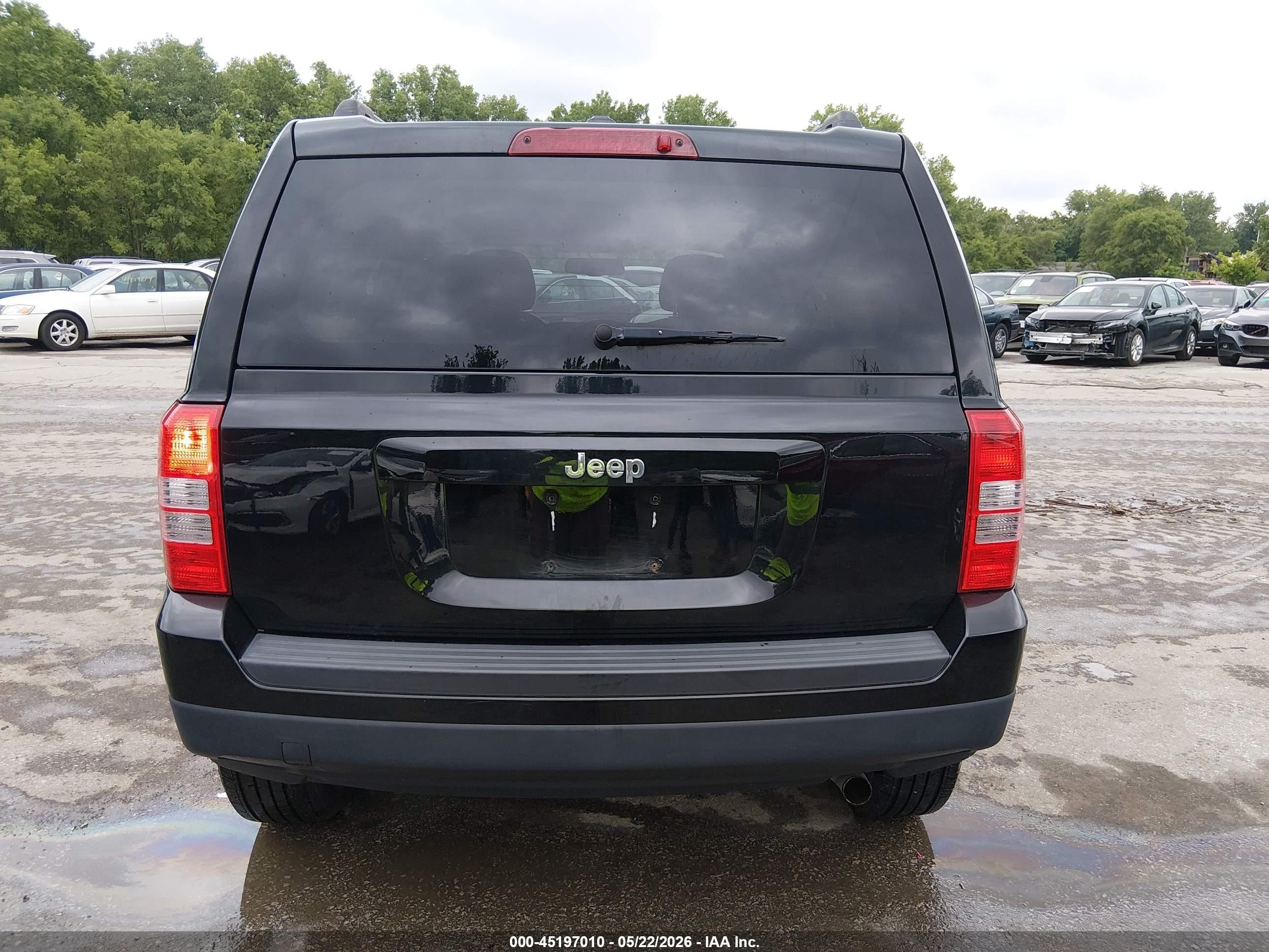 2014 Jeep Patriot Latitude Black vin: 1C4NJRFB8ED784430