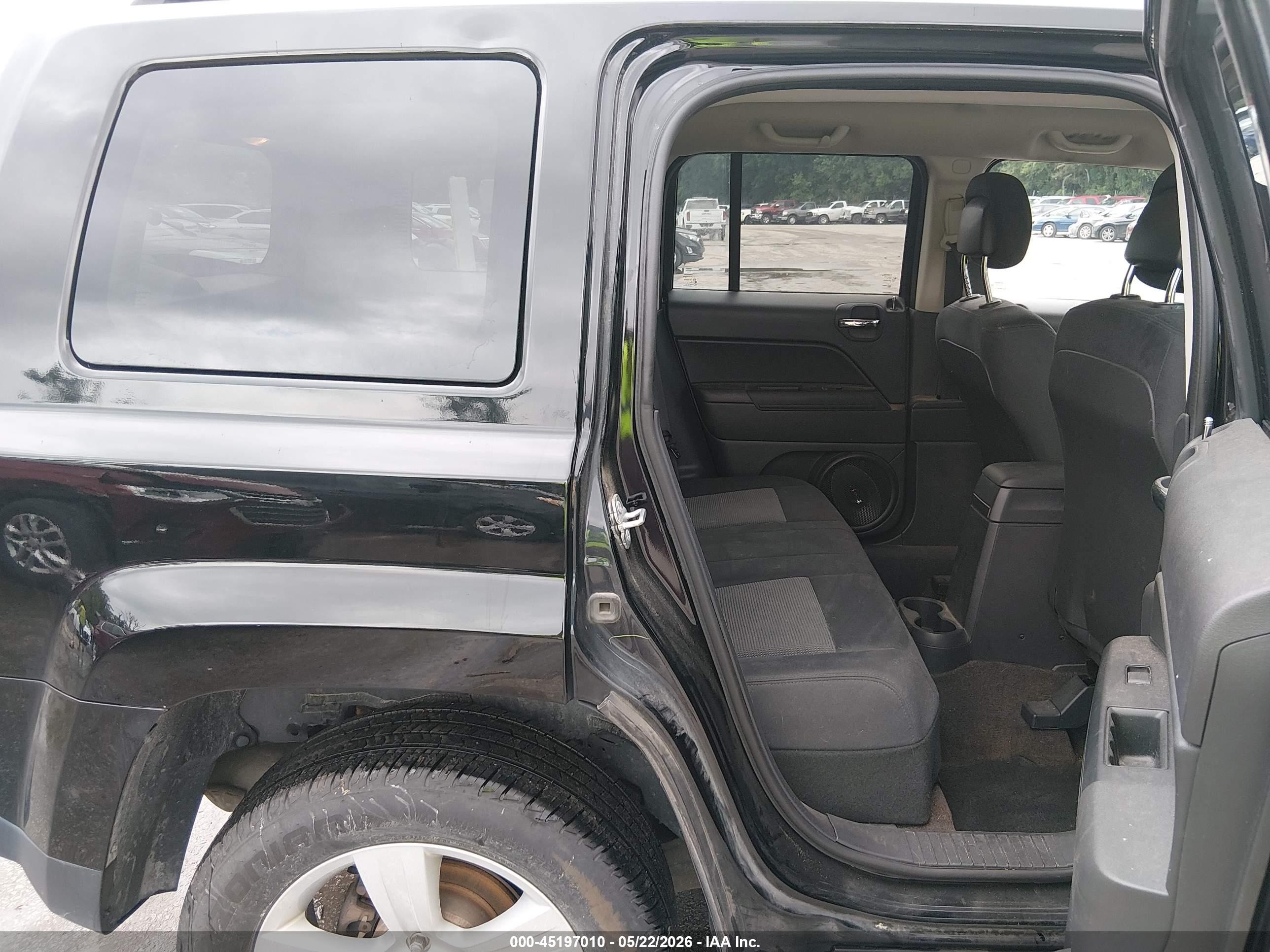 2014 Jeep Patriot Latitude Black vin: 1C4NJRFB8ED784430