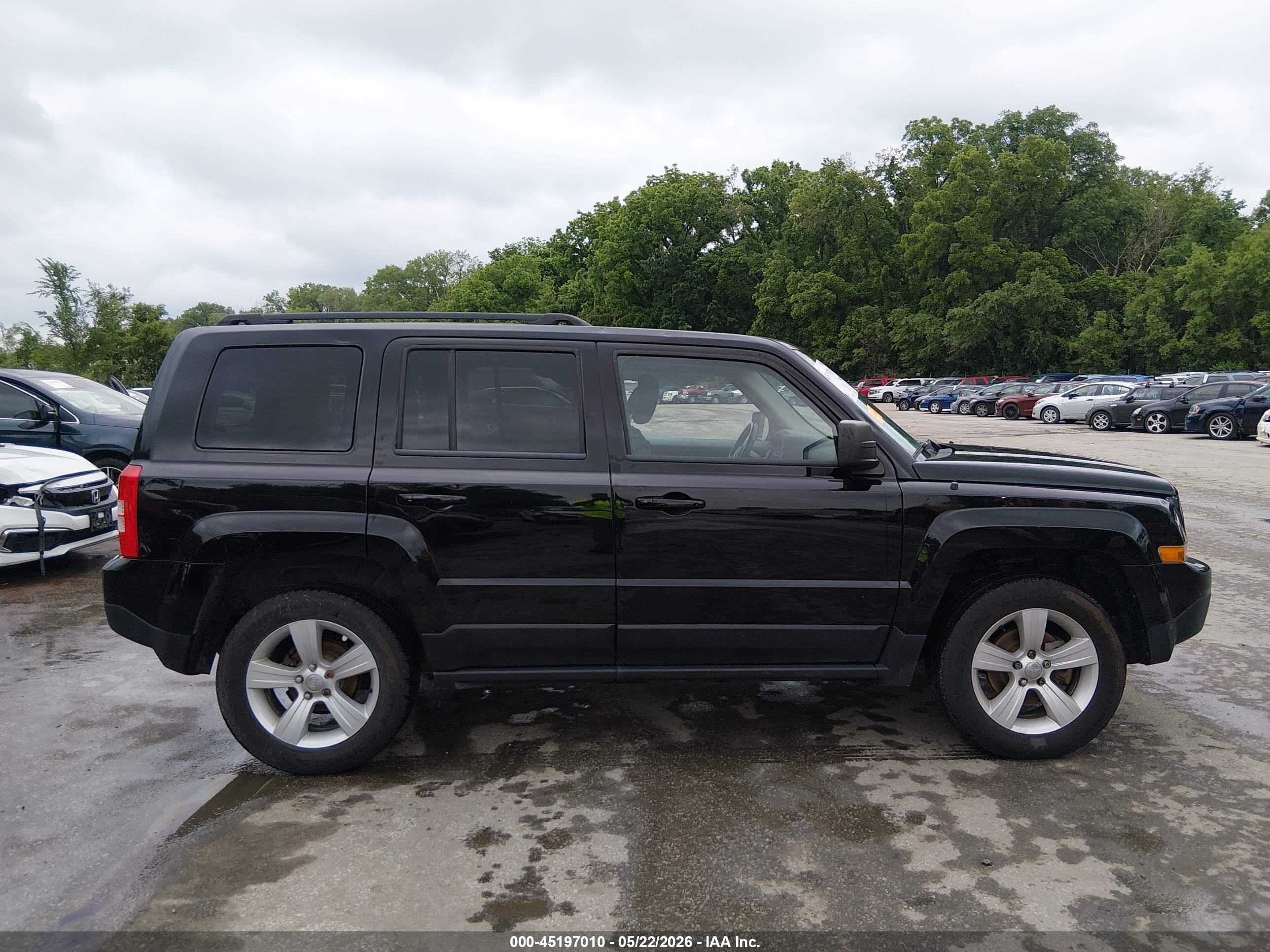 2014 Jeep Patriot Latitude Black vin: 1C4NJRFB8ED784430