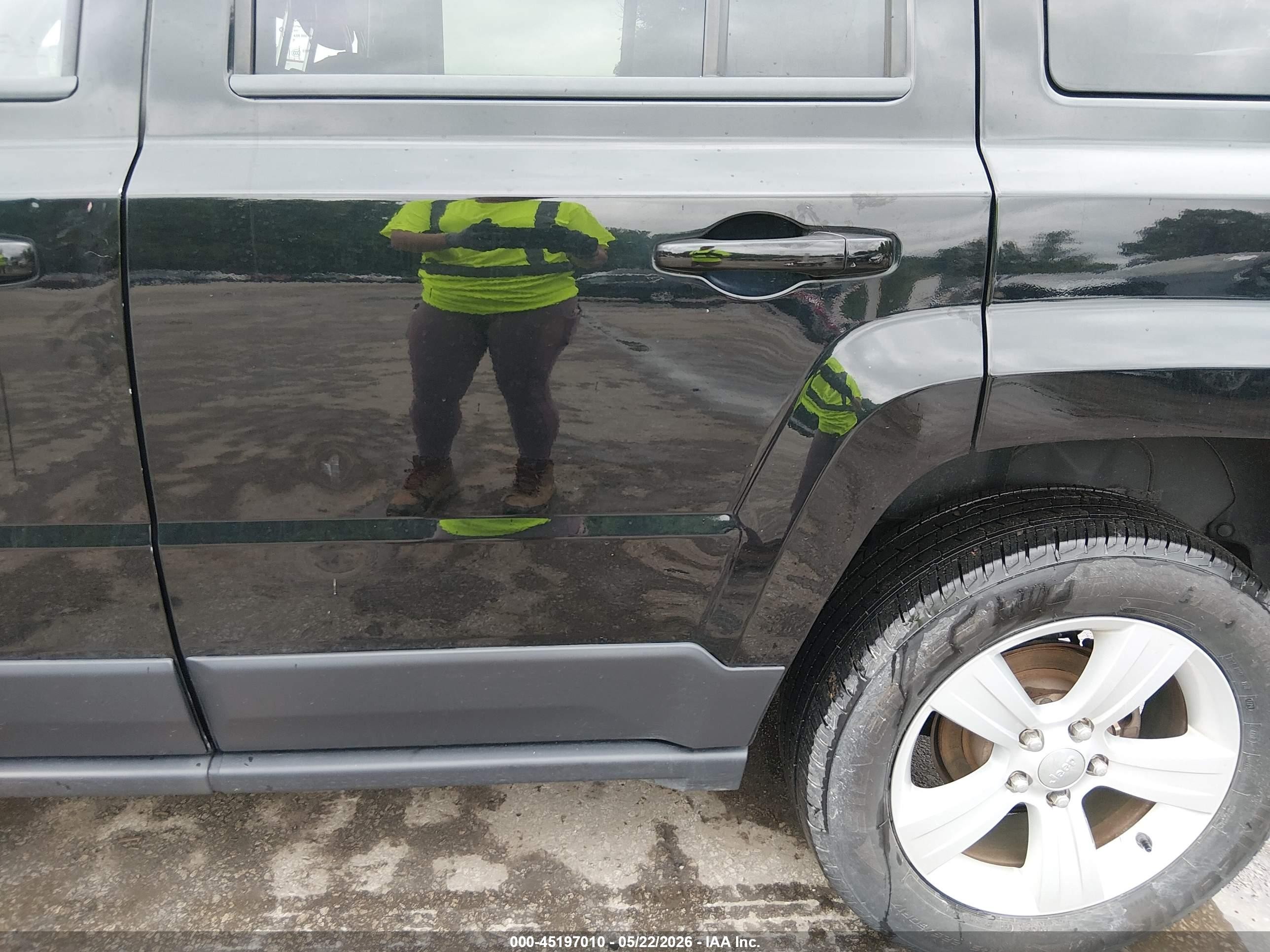 2014 Jeep Patriot Latitude Black vin: 1C4NJRFB8ED784430