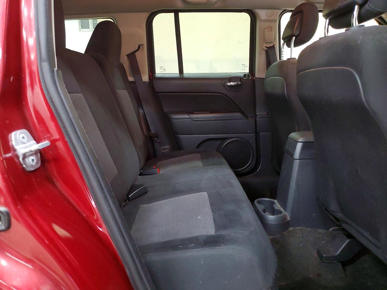 2014 Jeep Patriot Latitude Red vin: 1C4NJRFB8ED852984