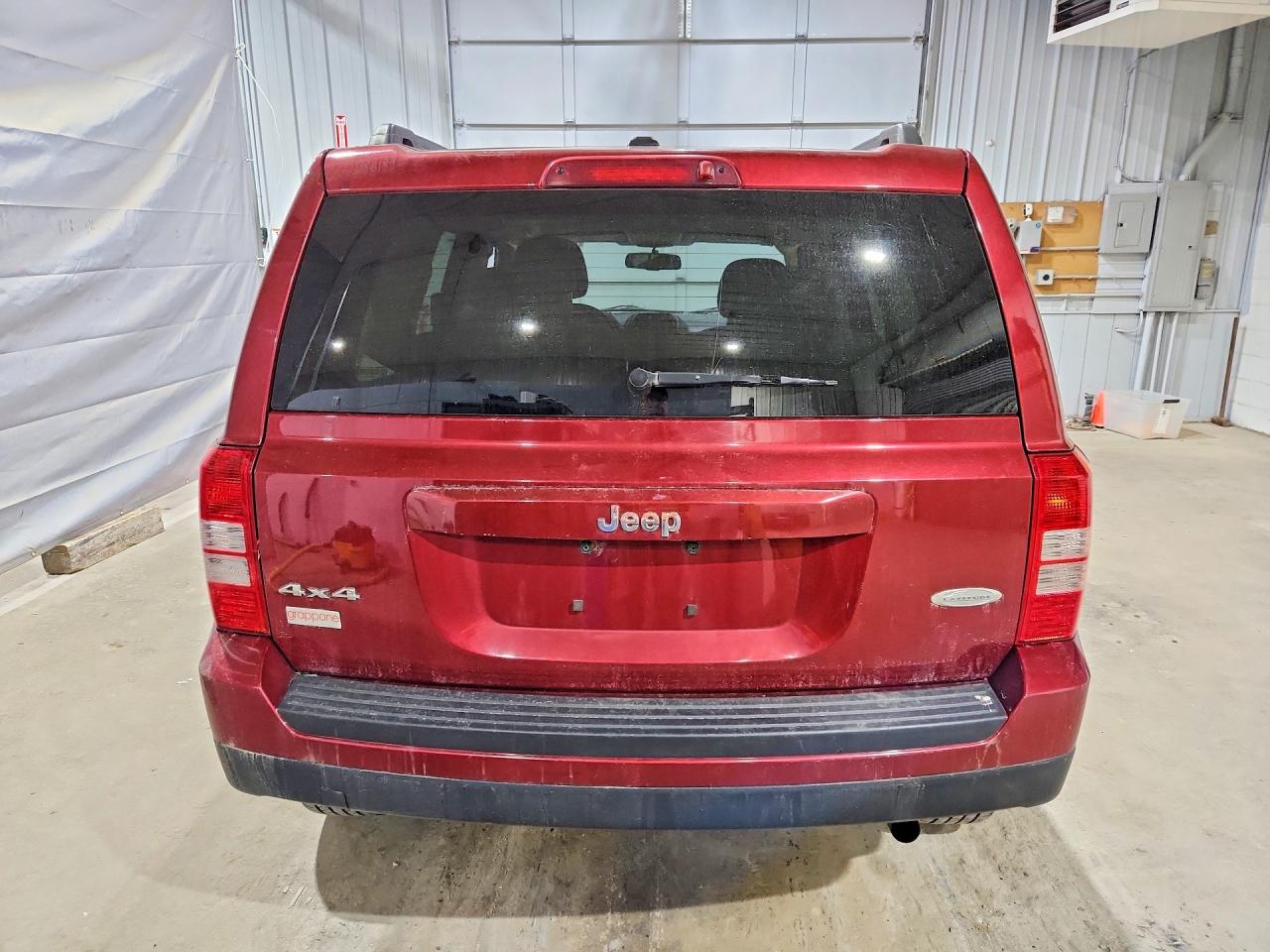 2014 Jeep Patriot Latitude Burgundy vin: 1C4NJRFB8ED910849