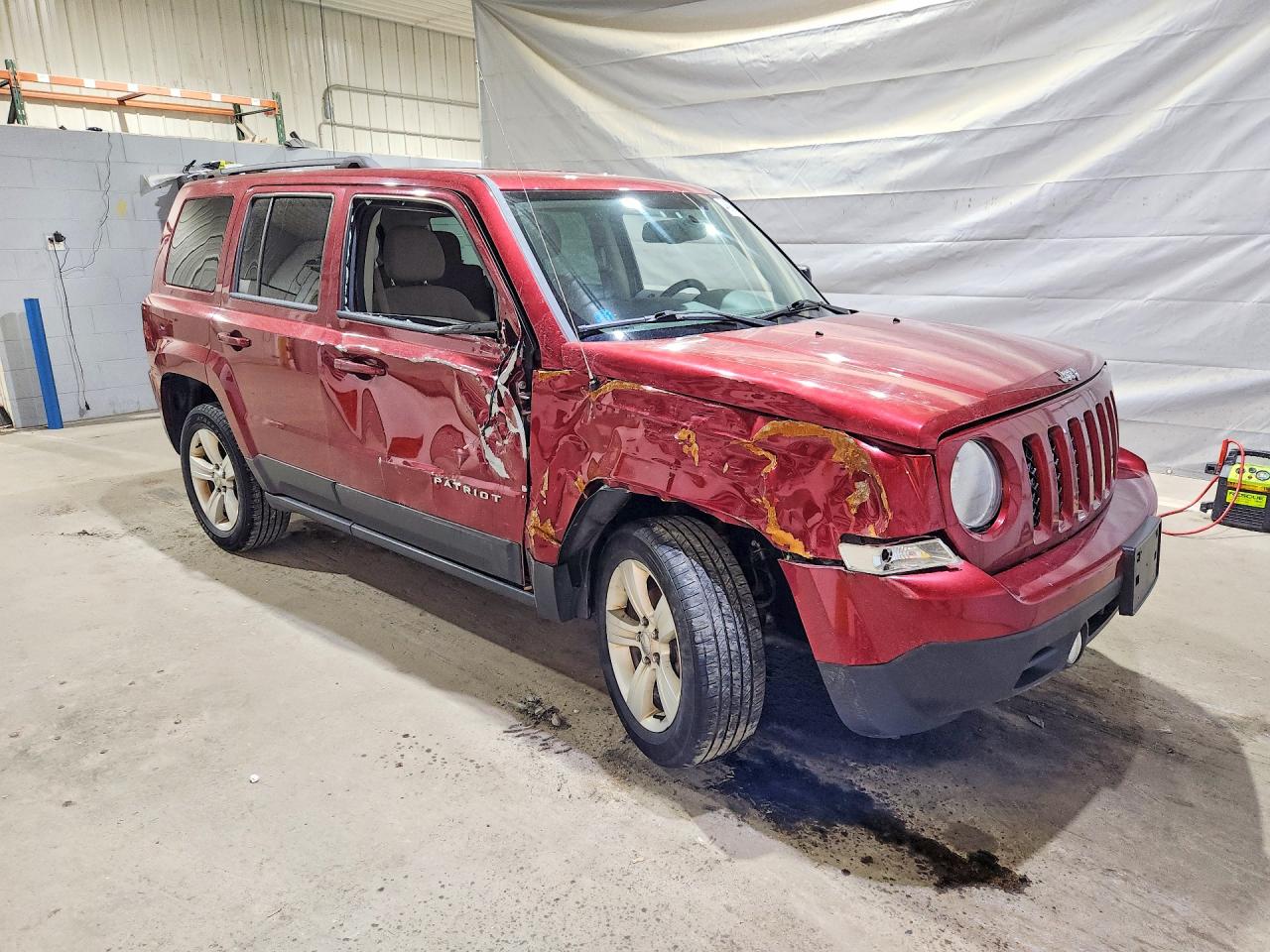 2014 Jeep Patriot Latitude Burgundy vin: 1C4NJRFB8ED910849