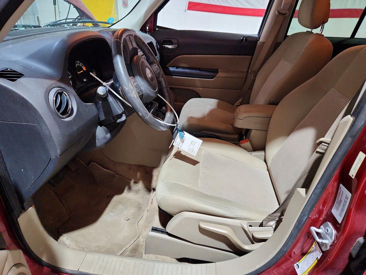 2014 Jeep Patriot Latitude Burgundy vin: 1C4NJRFB8ED910849
