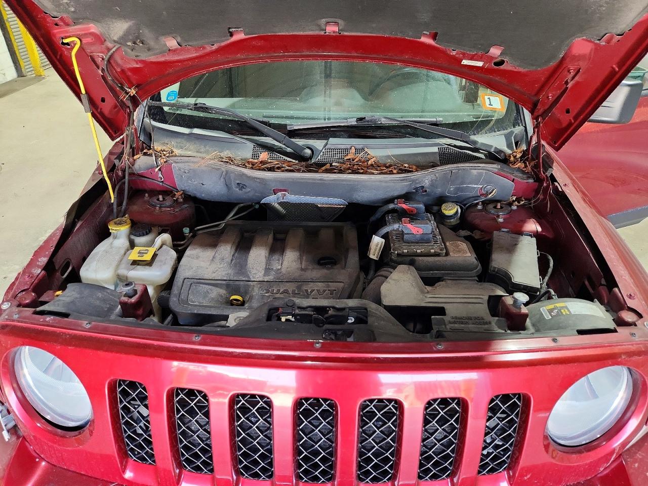 2014 Jeep Patriot Latitude Burgundy vin: 1C4NJRFB8ED910849