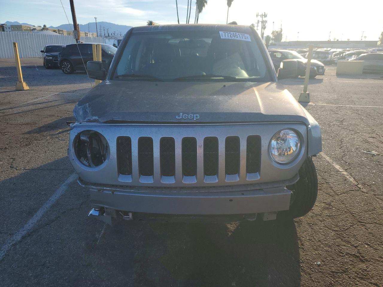 2015 Jeep Patriot Latitude Silver vin: 1C4NJRFB8FD218298