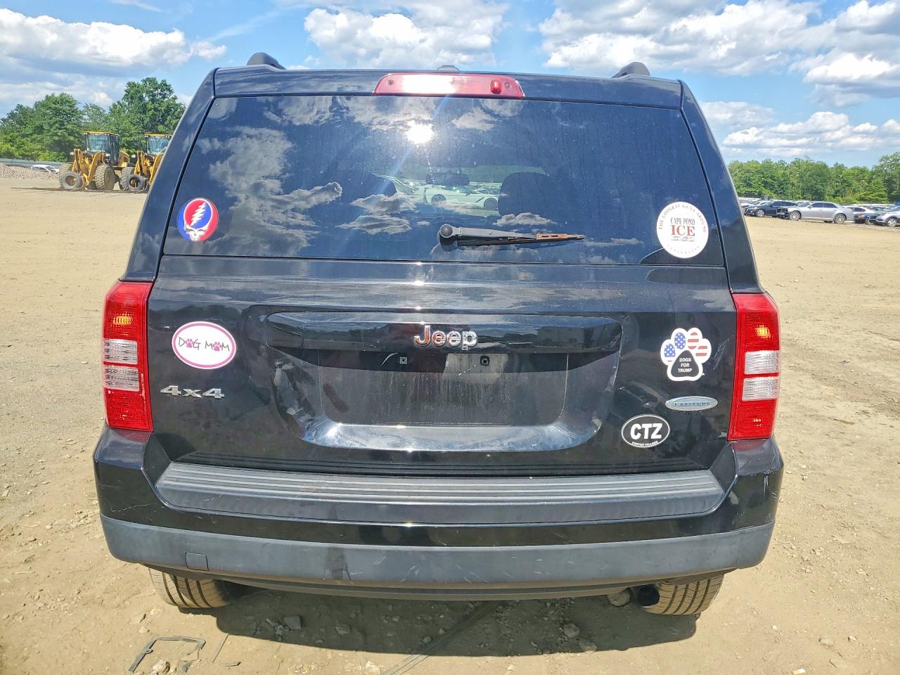 2015 Jeep Patriot Latitude Black vin: 1C4NJRFB8FD280350