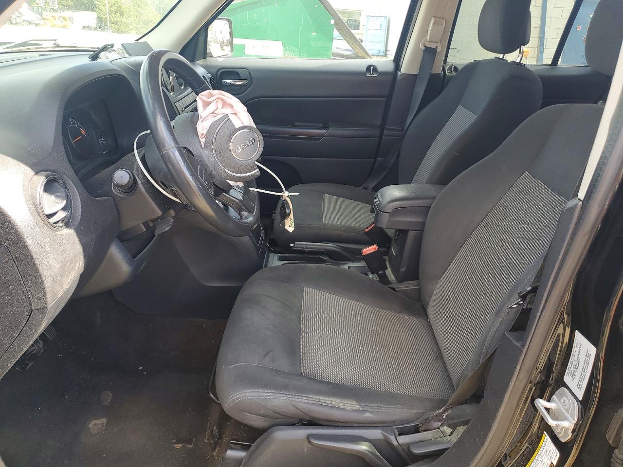 2015 Jeep Patriot Latitude Black vin: 1C4NJRFB8FD280350