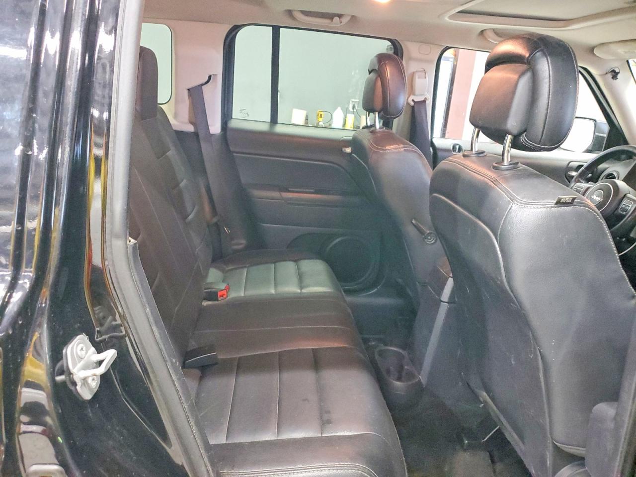2015 Jeep Patriot Latitude Black vin: 1C4NJRFB8FD376317