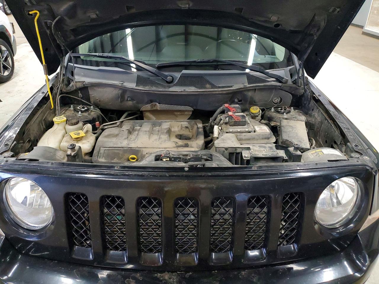 2015 Jeep Patriot Latitude Black vin: 1C4NJRFB8FD376317