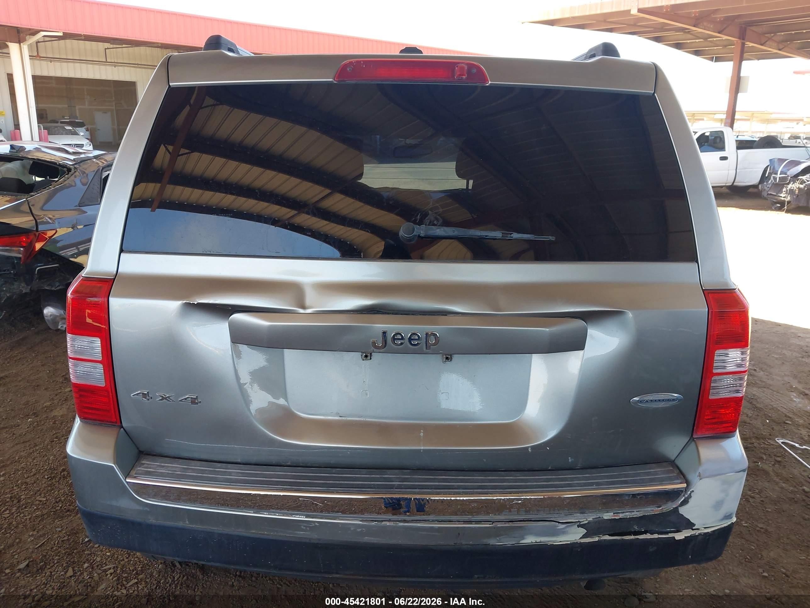 2012 Jeep Patriot Latitude Gray vin: 1C4NJRFB9CD523692