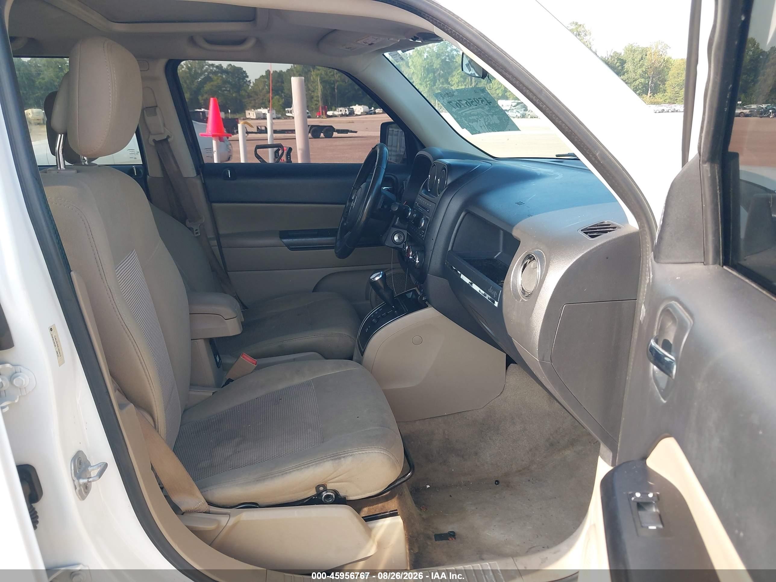 2012 Jeep Patriot Latitude Белый vin: 1C4NJRFB9CD659272