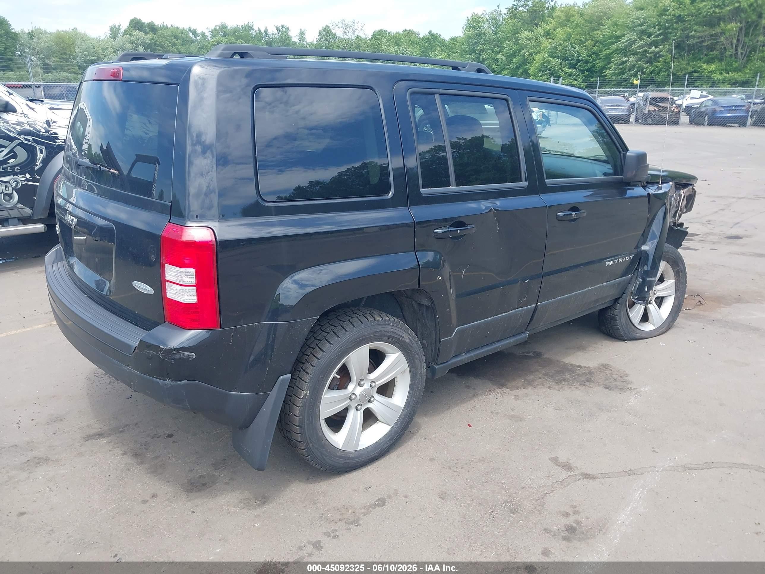 2012 Jeep Patriot Latitude Black vin: 1C4NJRFB9CD671521