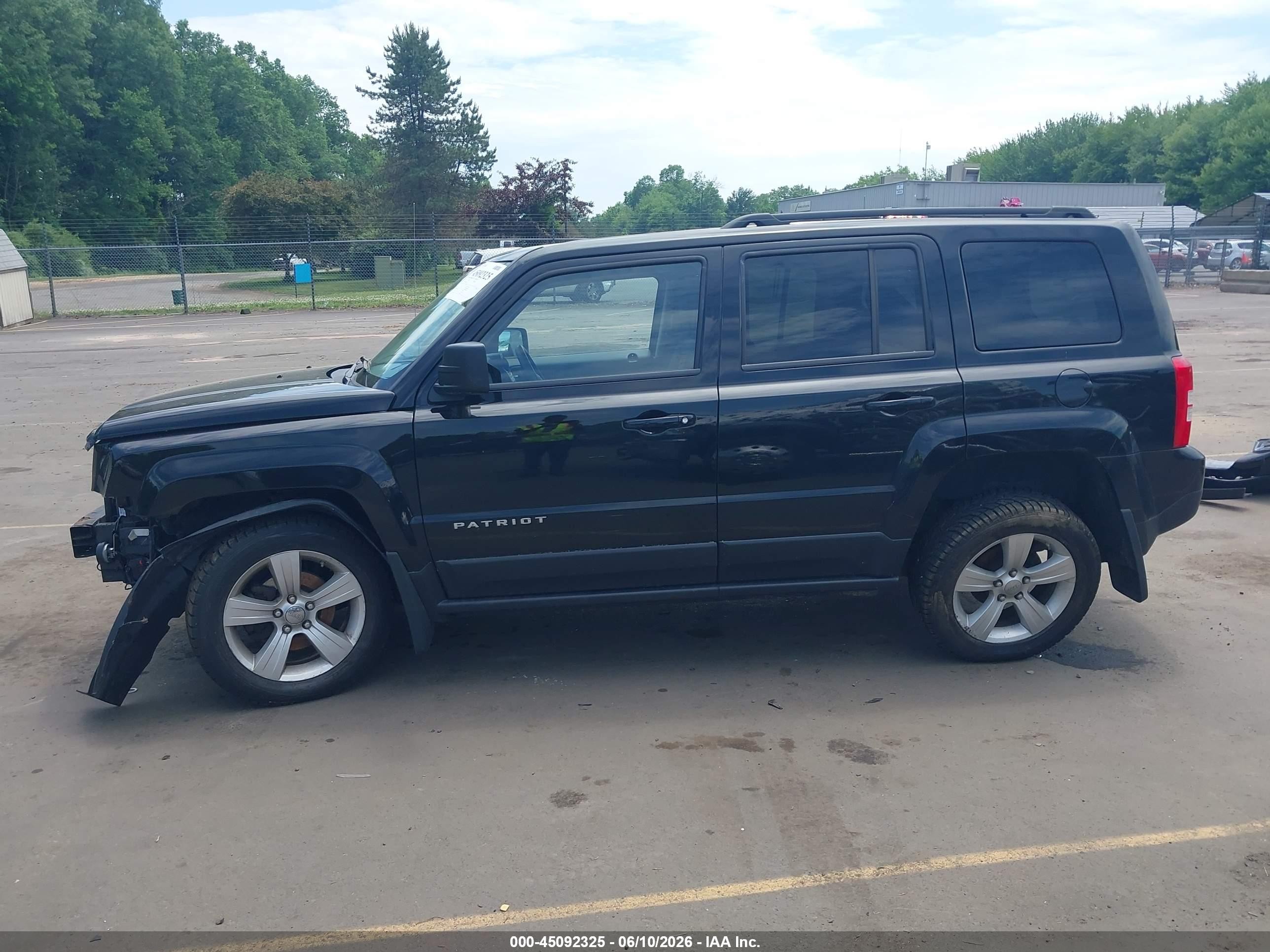 2012 Jeep Patriot Latitude Black vin: 1C4NJRFB9CD671521