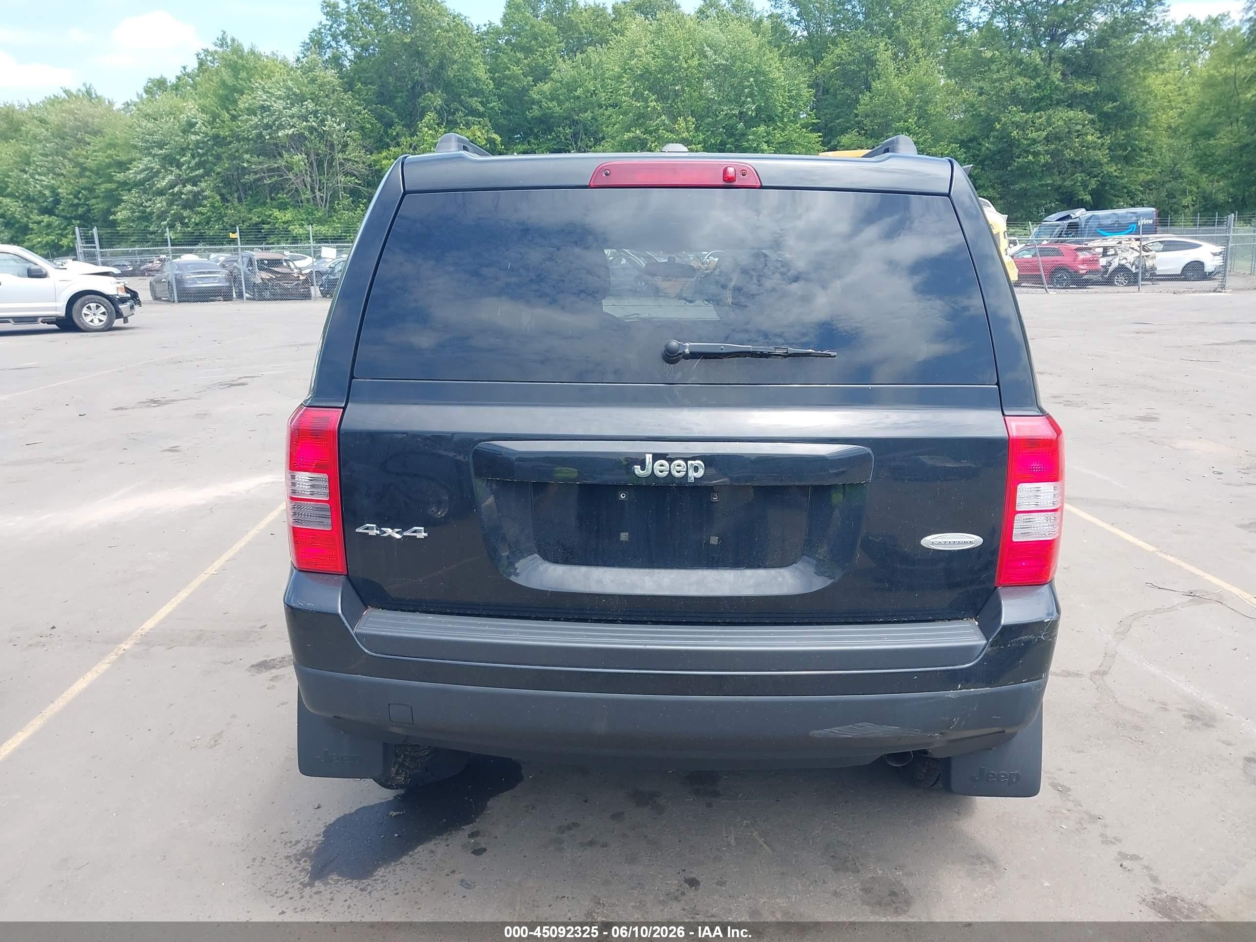 2012 Jeep Patriot Latitude Black vin: 1C4NJRFB9CD671521