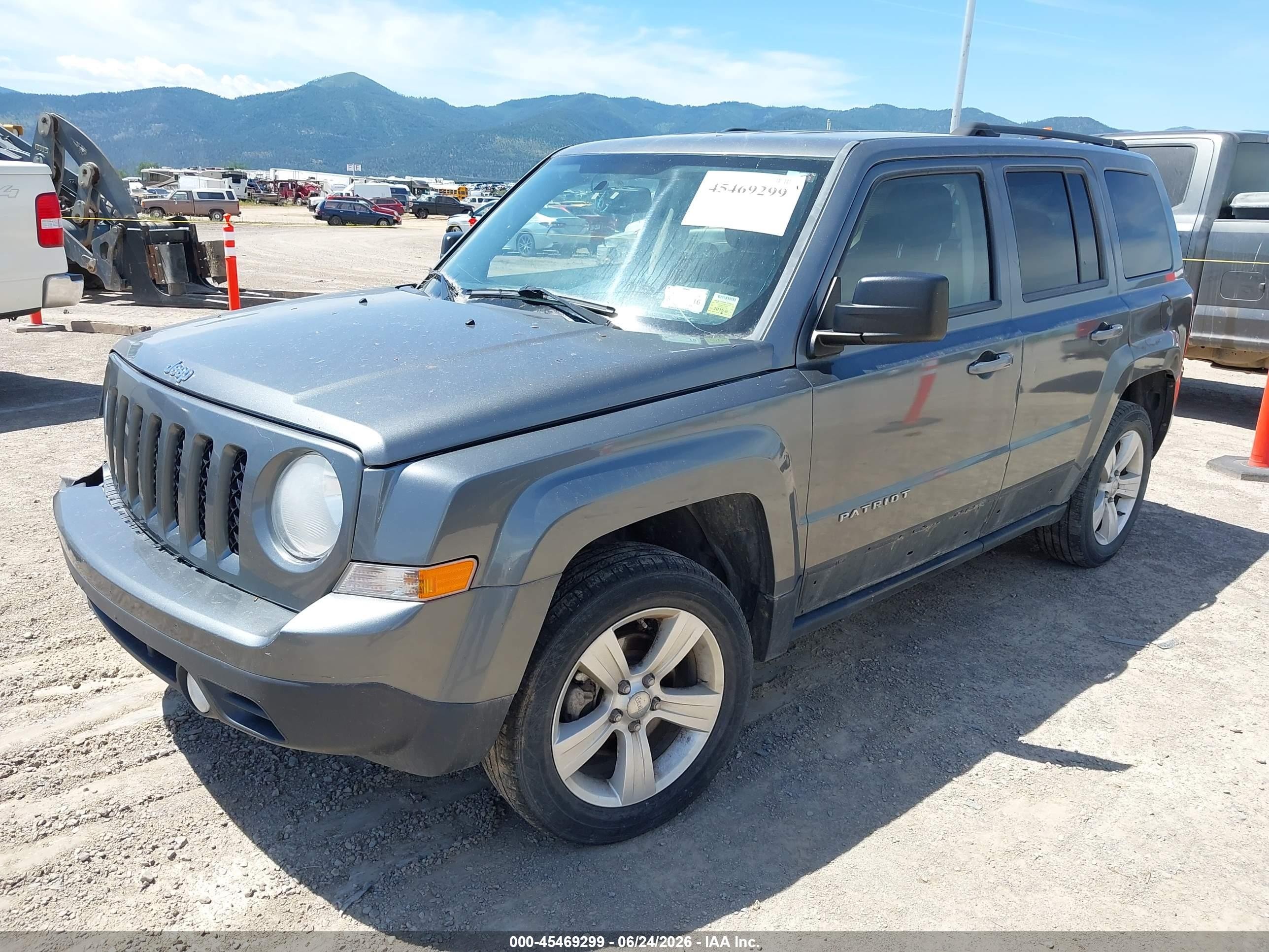 2012 Jeep Patriot Latitude Gray vin: 1C4NJRFB9CD683605