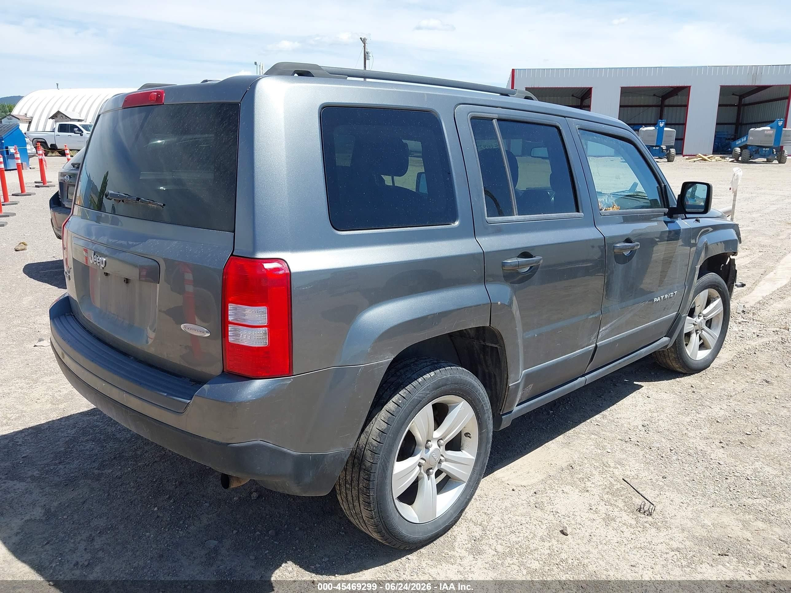 2012 Jeep Patriot Latitude Gray vin: 1C4NJRFB9CD683605