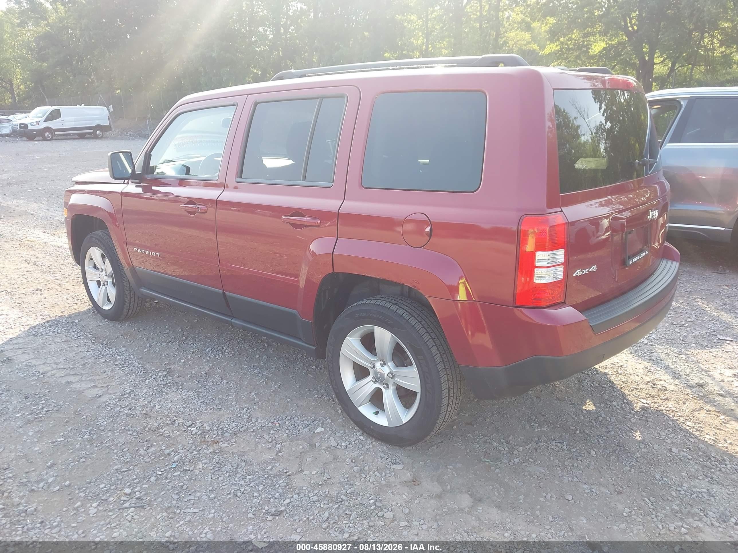2013 Jeep Patriot Latitude Red vin: 1C4NJRFB9DD121186