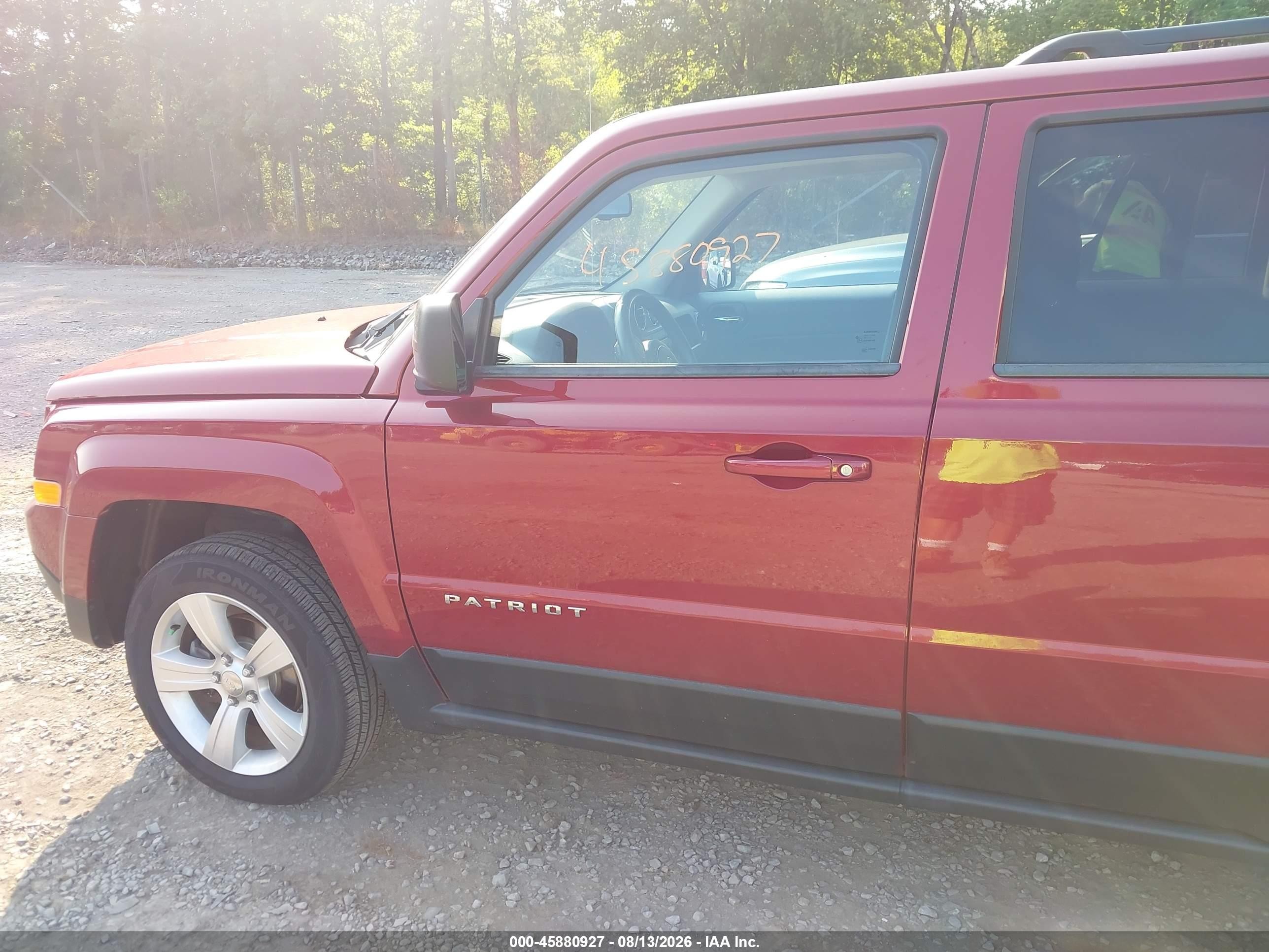 2013 Jeep Patriot Latitude Red vin: 1C4NJRFB9DD121186