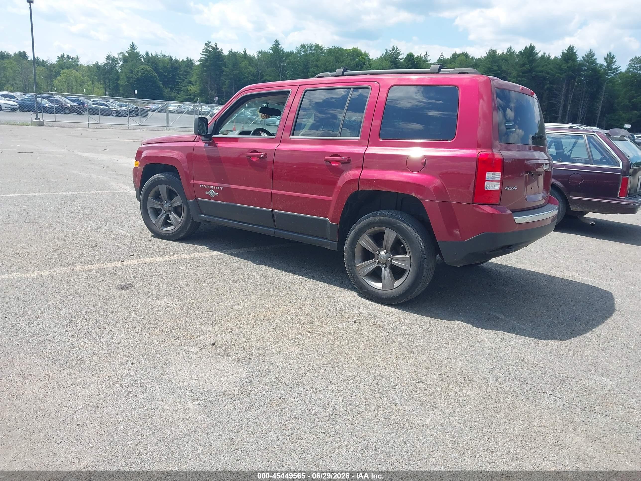 2013 Jeep Patriot Latitude Red vin: 1C4NJRFB9DD263845