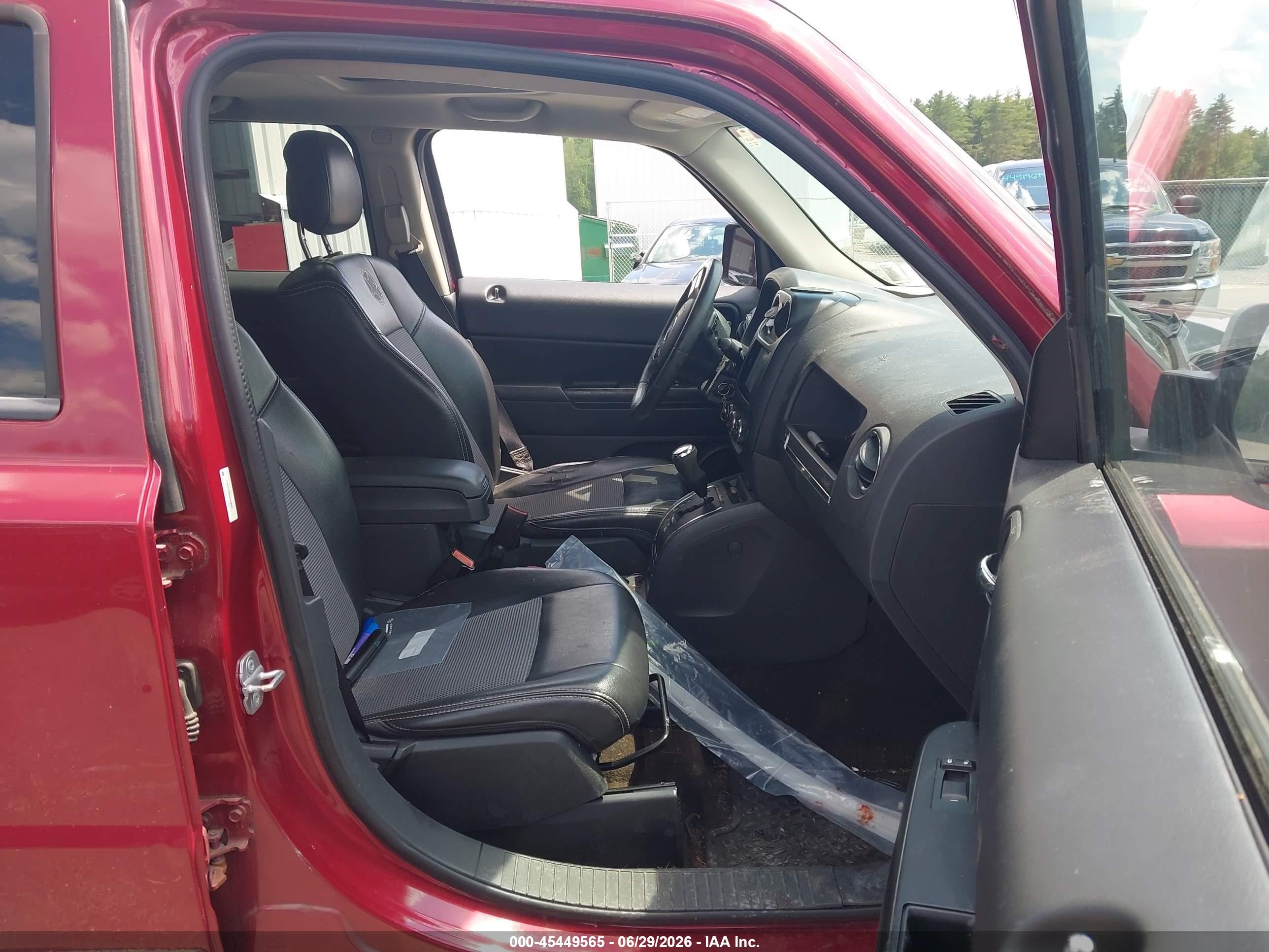 2013 Jeep Patriot Latitude Red vin: 1C4NJRFB9DD263845