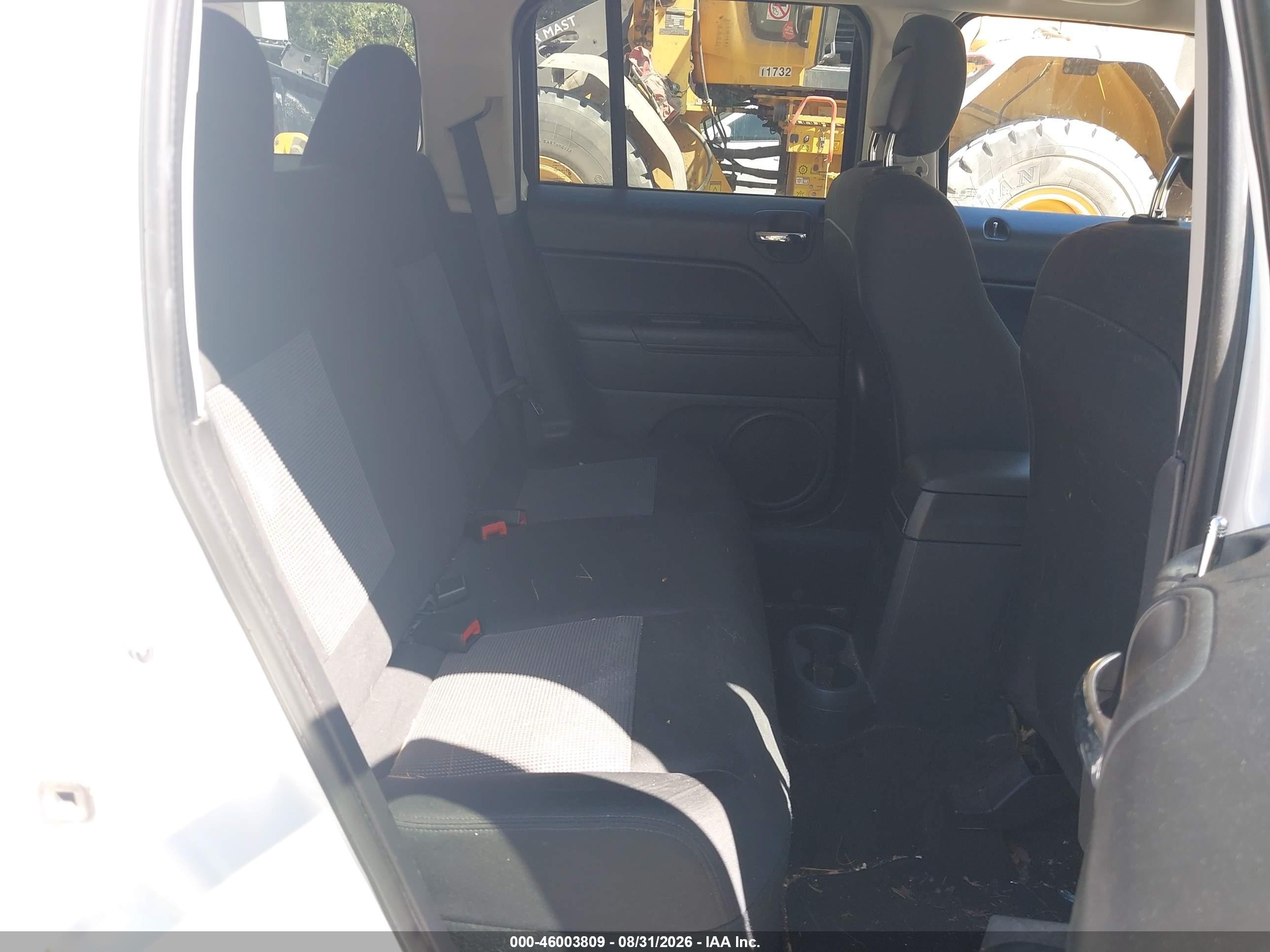 2014 Jeep Patriot Latitude White vin: 1C4NJRFB9ED500822