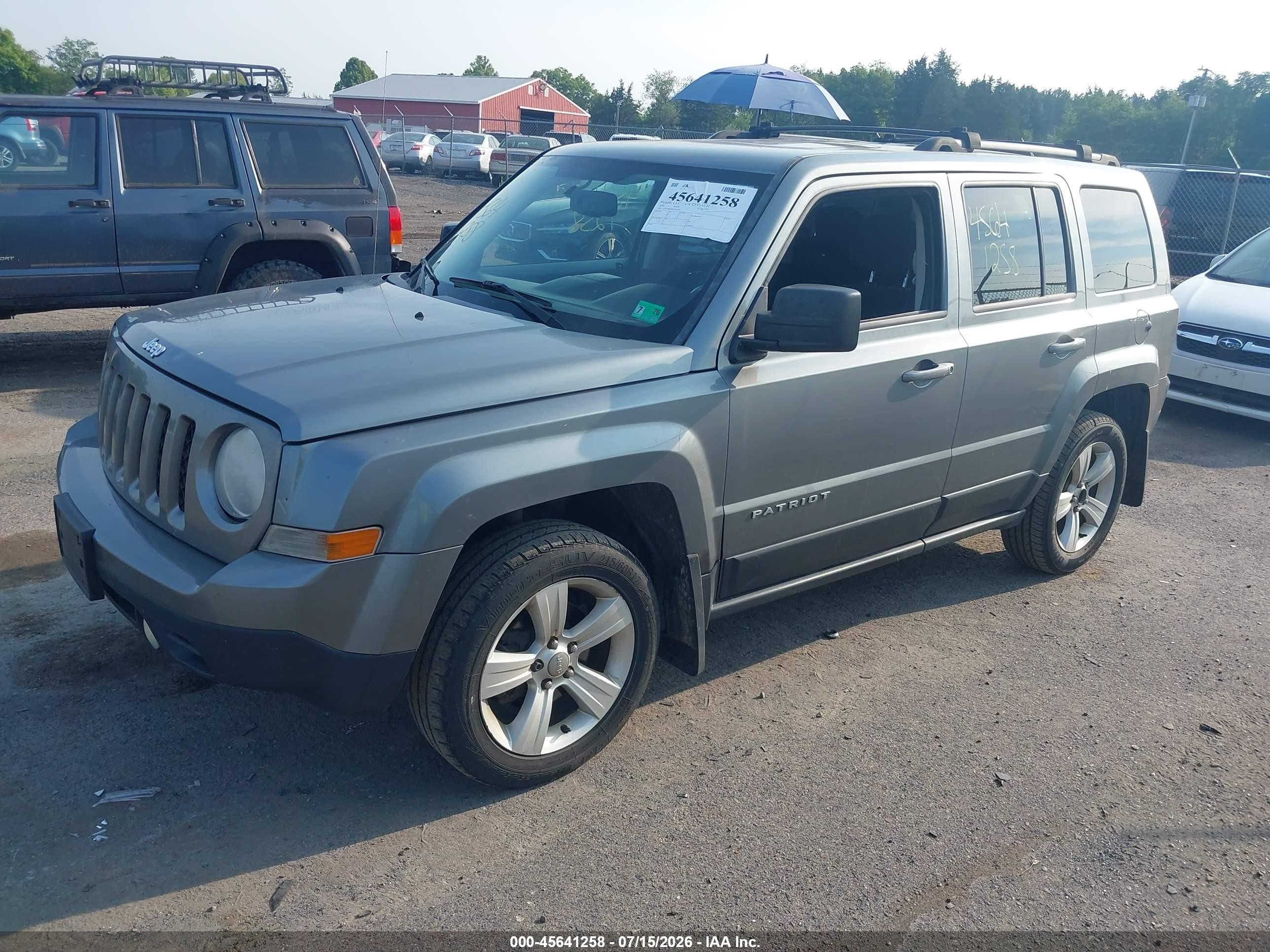 2014 Jeep Patriot Latitude Gray vin: 1C4NJRFB9ED626307