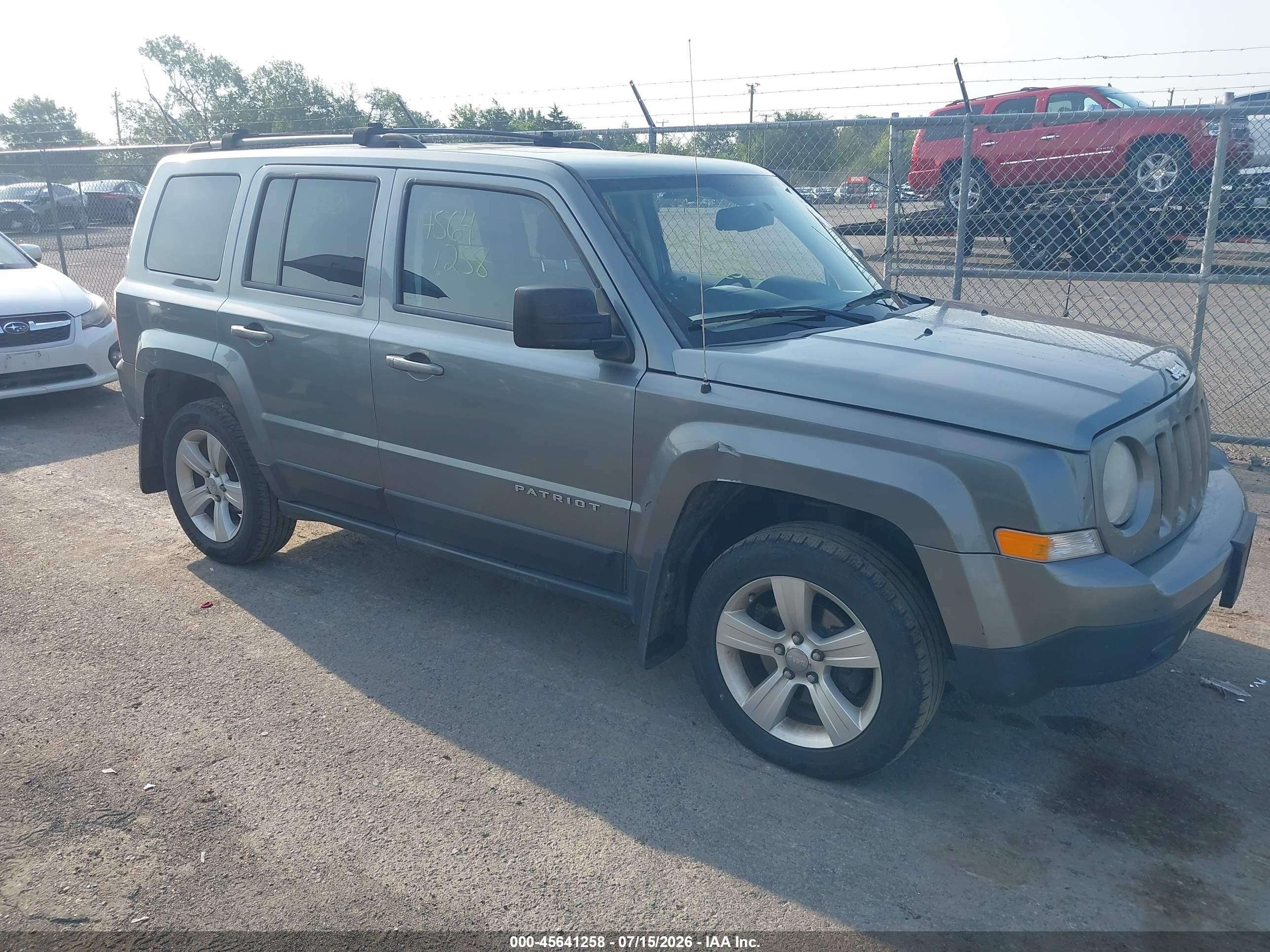 2014 Jeep Patriot Latitude Gray vin: 1C4NJRFB9ED626307