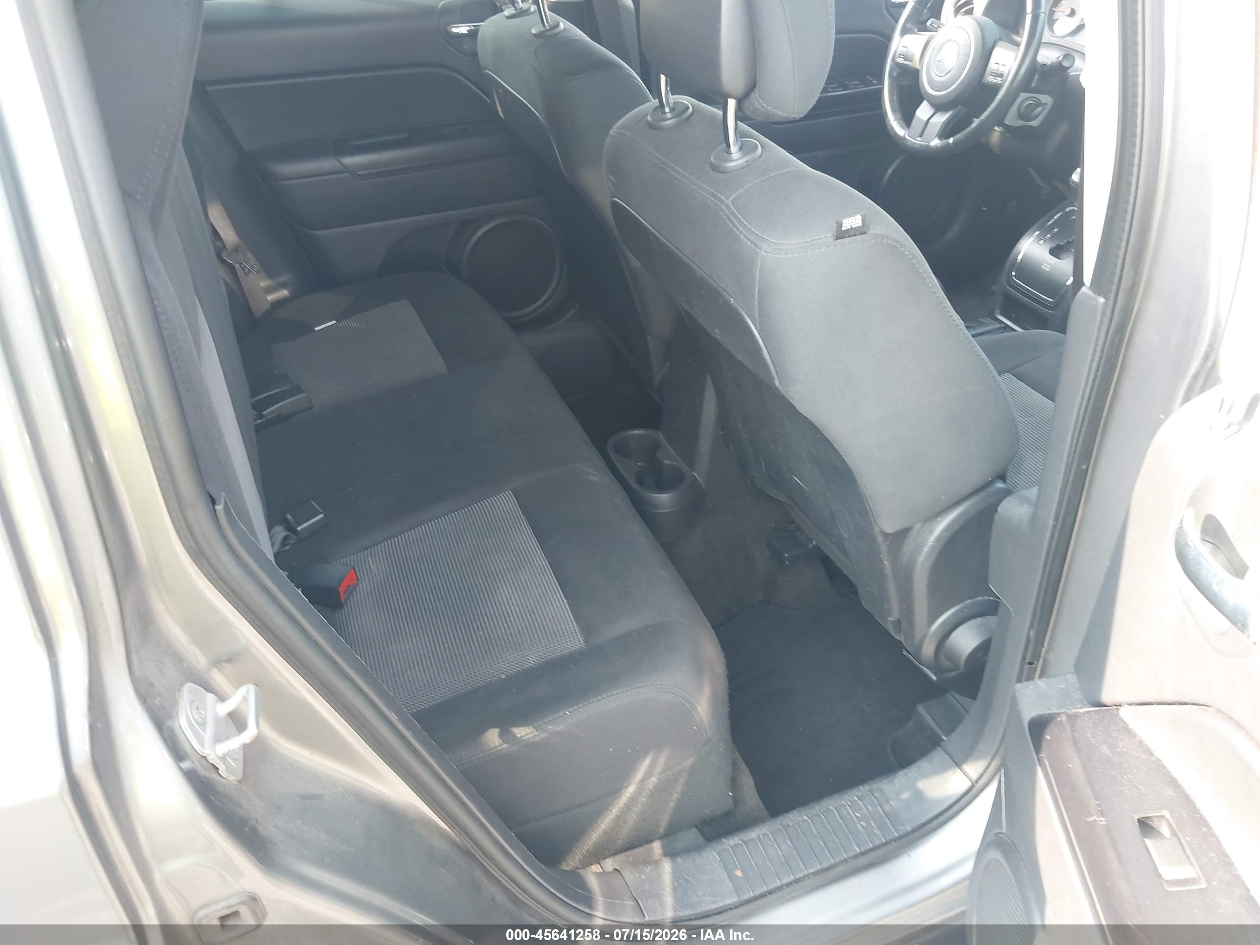 2014 Jeep Patriot Latitude Gray vin: 1C4NJRFB9ED626307