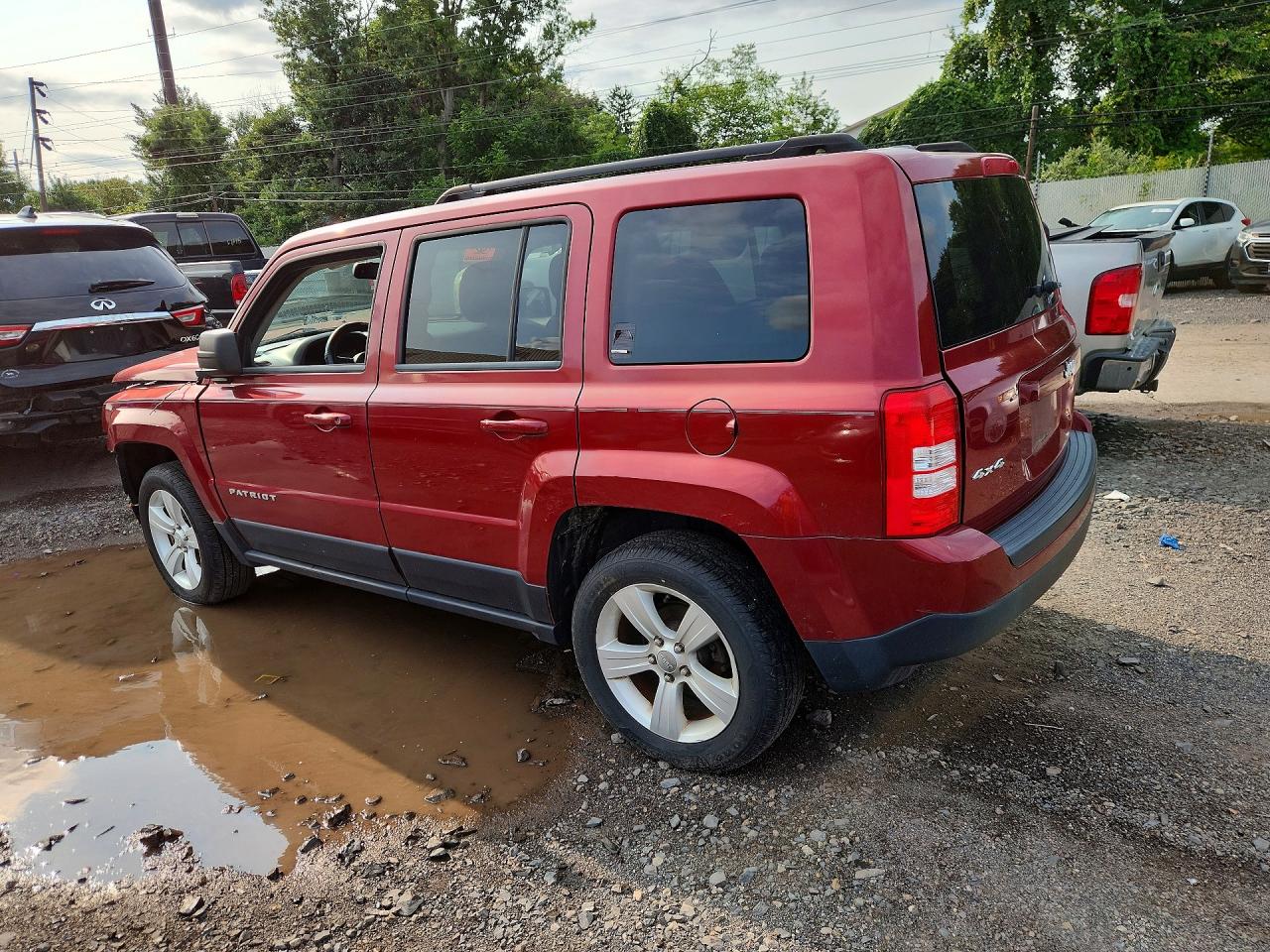 2014 Jeep Patriot Latitude Burgundy vin: 1C4NJRFB9ED629983