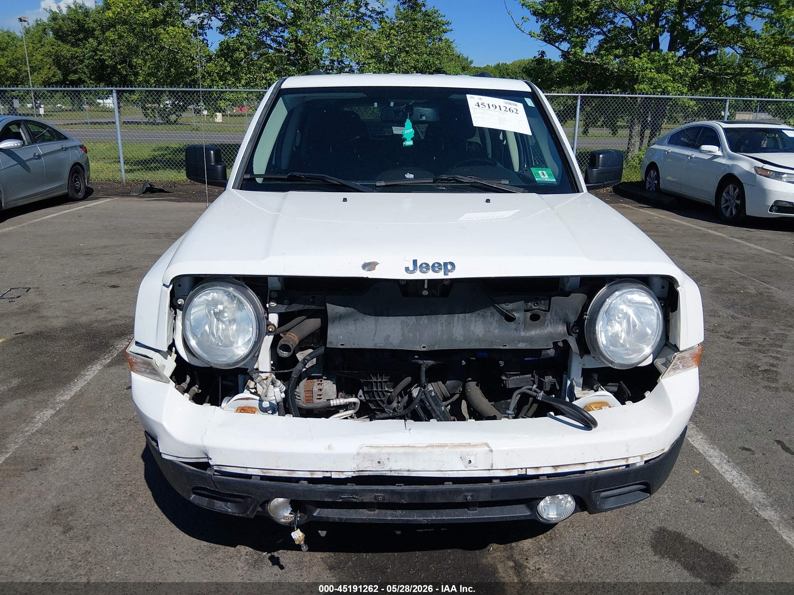 2014 Jeep Patriot Latitude Белый vin: 1C4NJRFB9ED689634