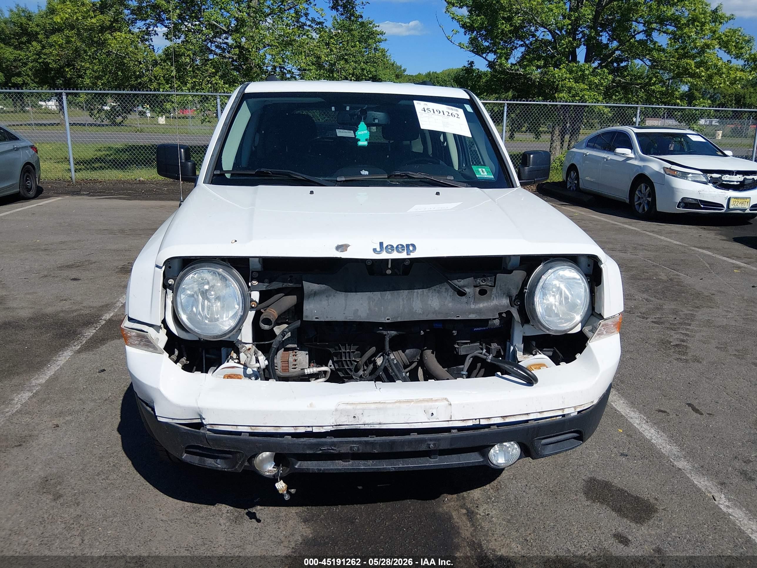 2014 Jeep Patriot Latitude Белый vin: 1C4NJRFB9ED689634
