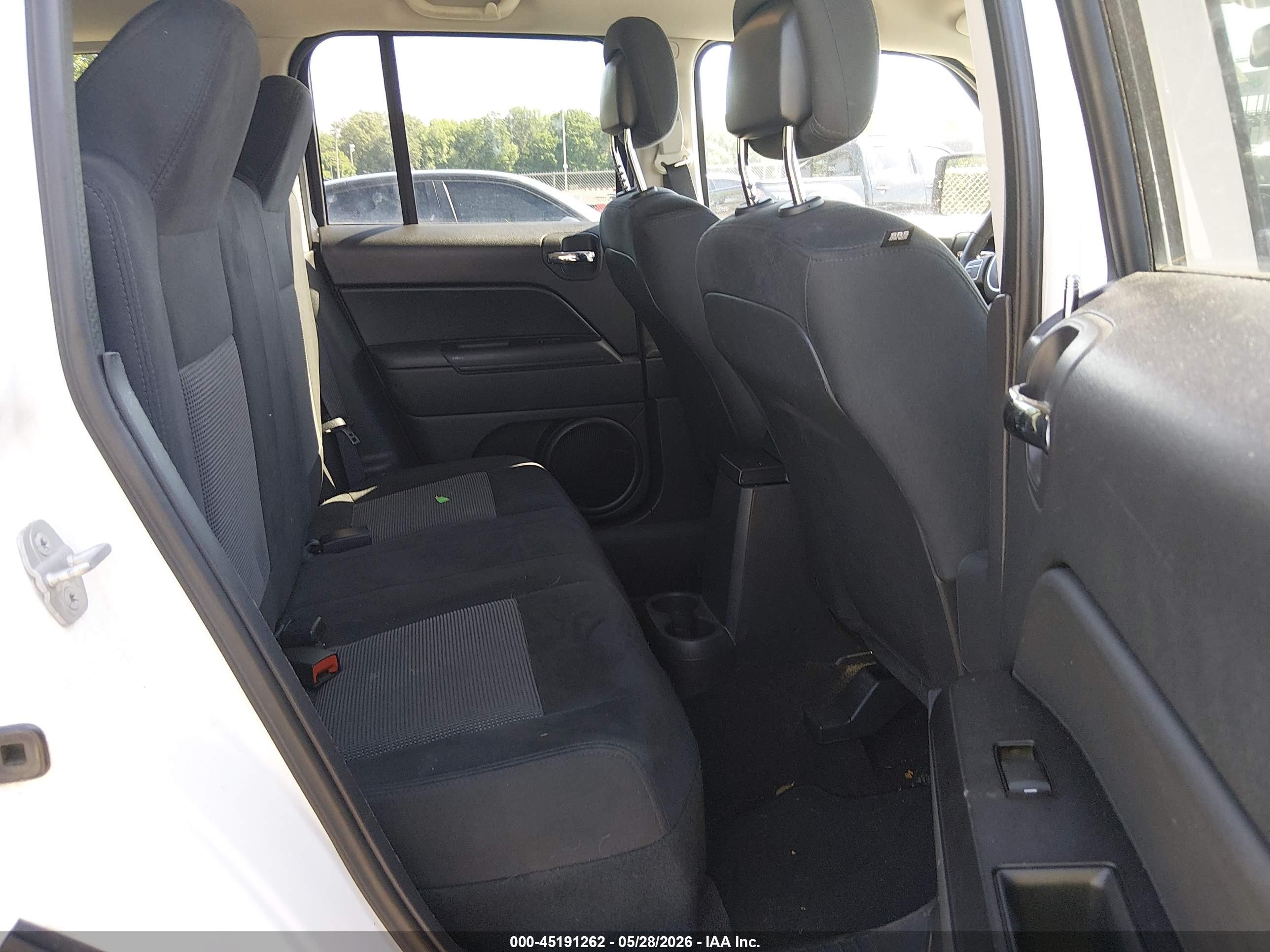 2014 Jeep Patriot Latitude Белый vin: 1C4NJRFB9ED689634