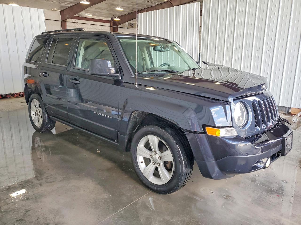 2014 Jeep Patriot Latitude Gray vin: 1C4NJRFB9ED713074