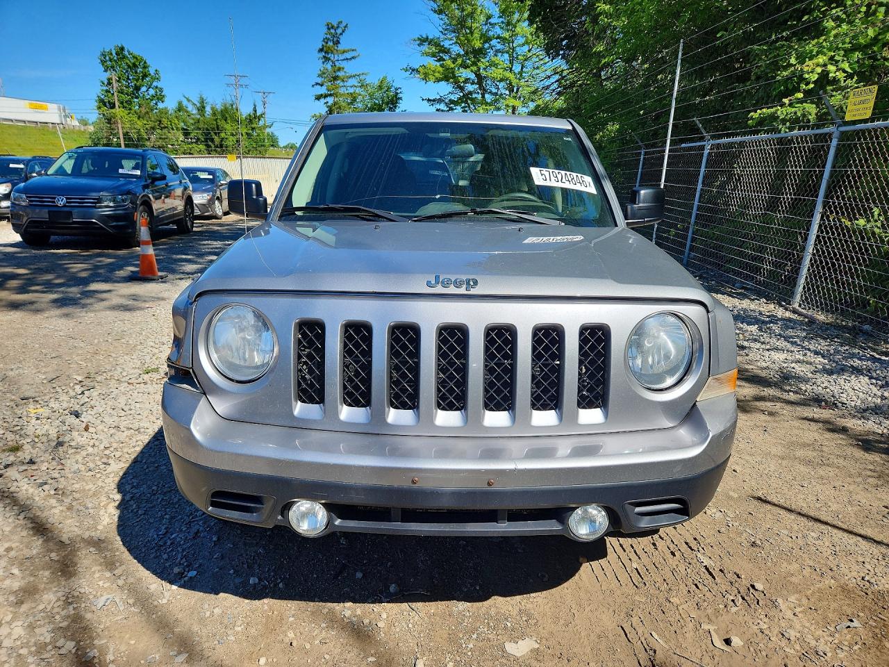 2014 Jeep Patriot Latitude Silver vin: 1C4NJRFB9ED734622