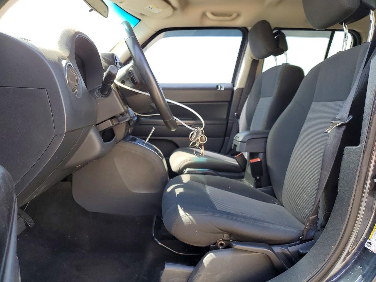 2014 Jeep Patriot Latitude Gray vin: 1C4NJRFB9ED759715