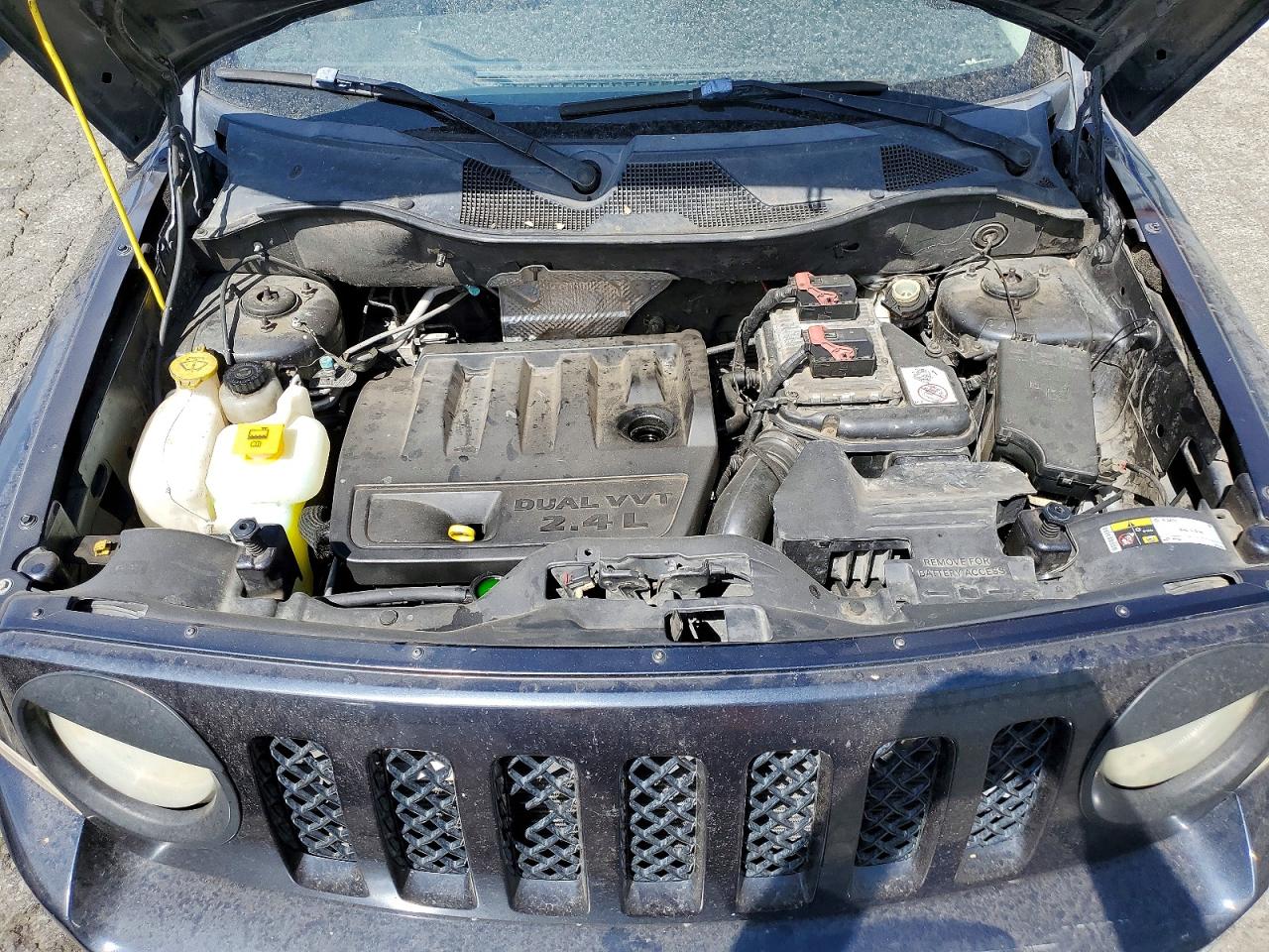2014 Jeep Patriot Latitude Gray vin: 1C4NJRFB9ED759715