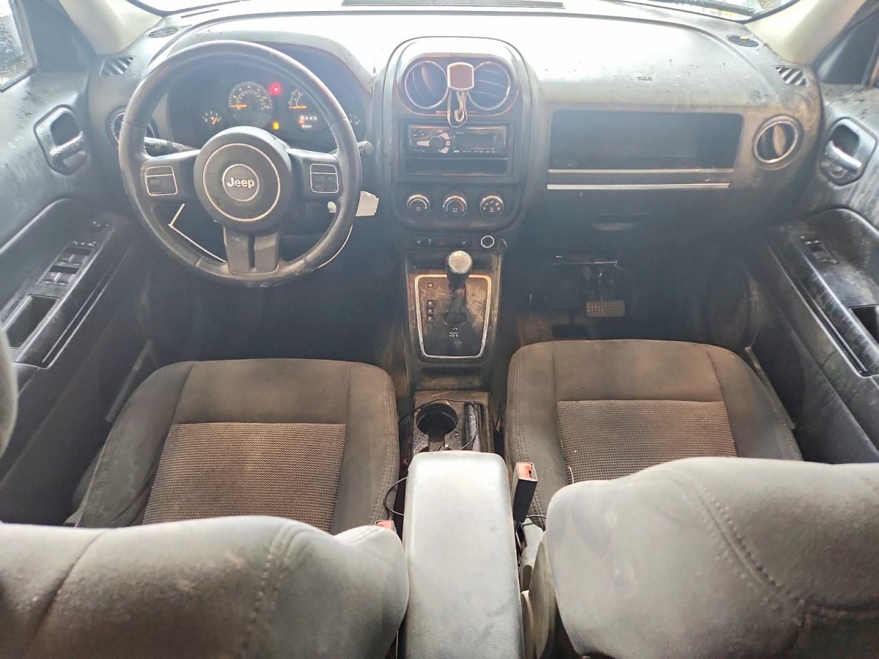 2014 Jeep Patriot Latitude Silver vin: 1C4NJRFB9ED778247