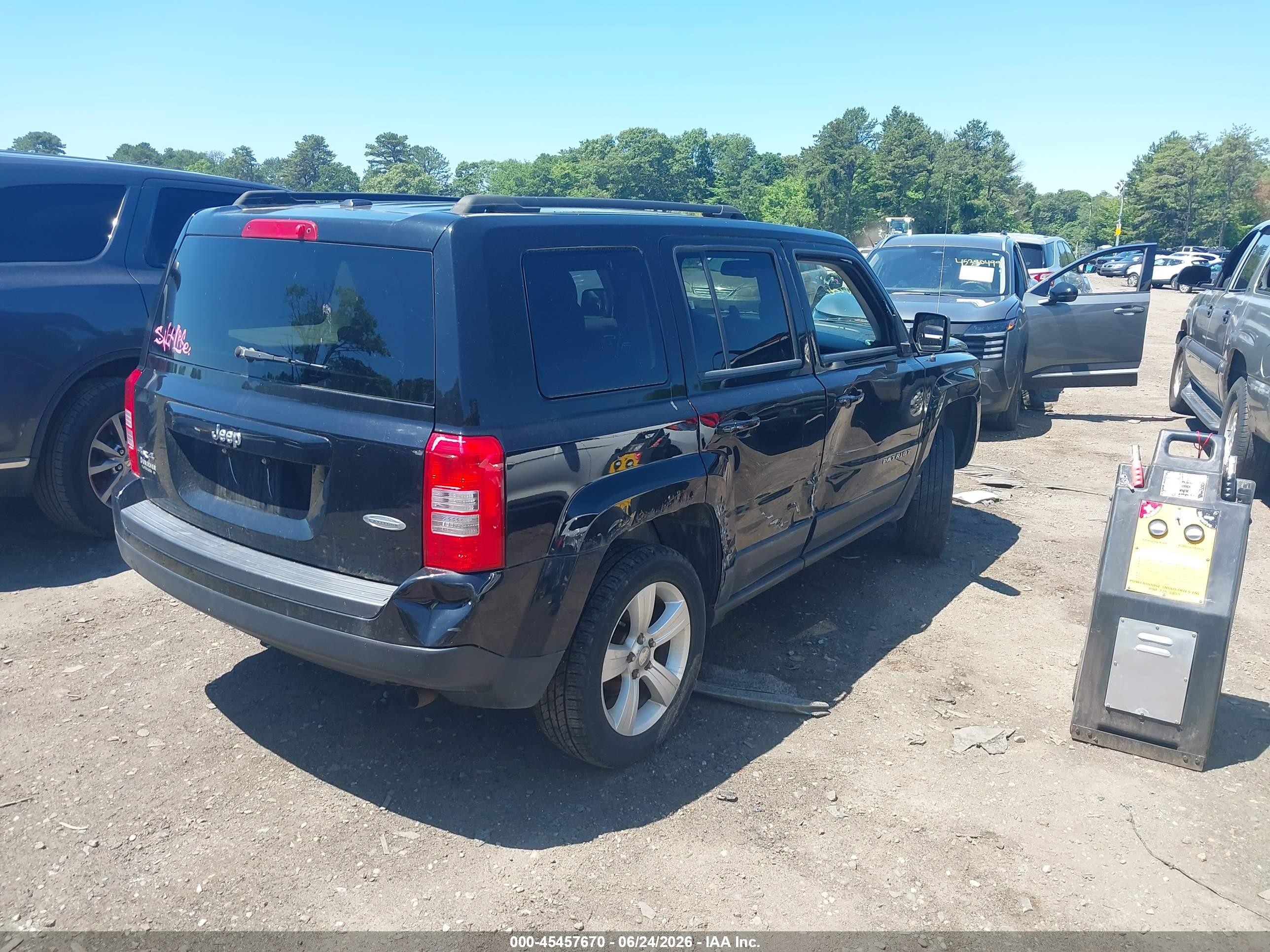 2014 Jeep Patriot Latitude Черный vin: 1C4NJRFB9ED892314
