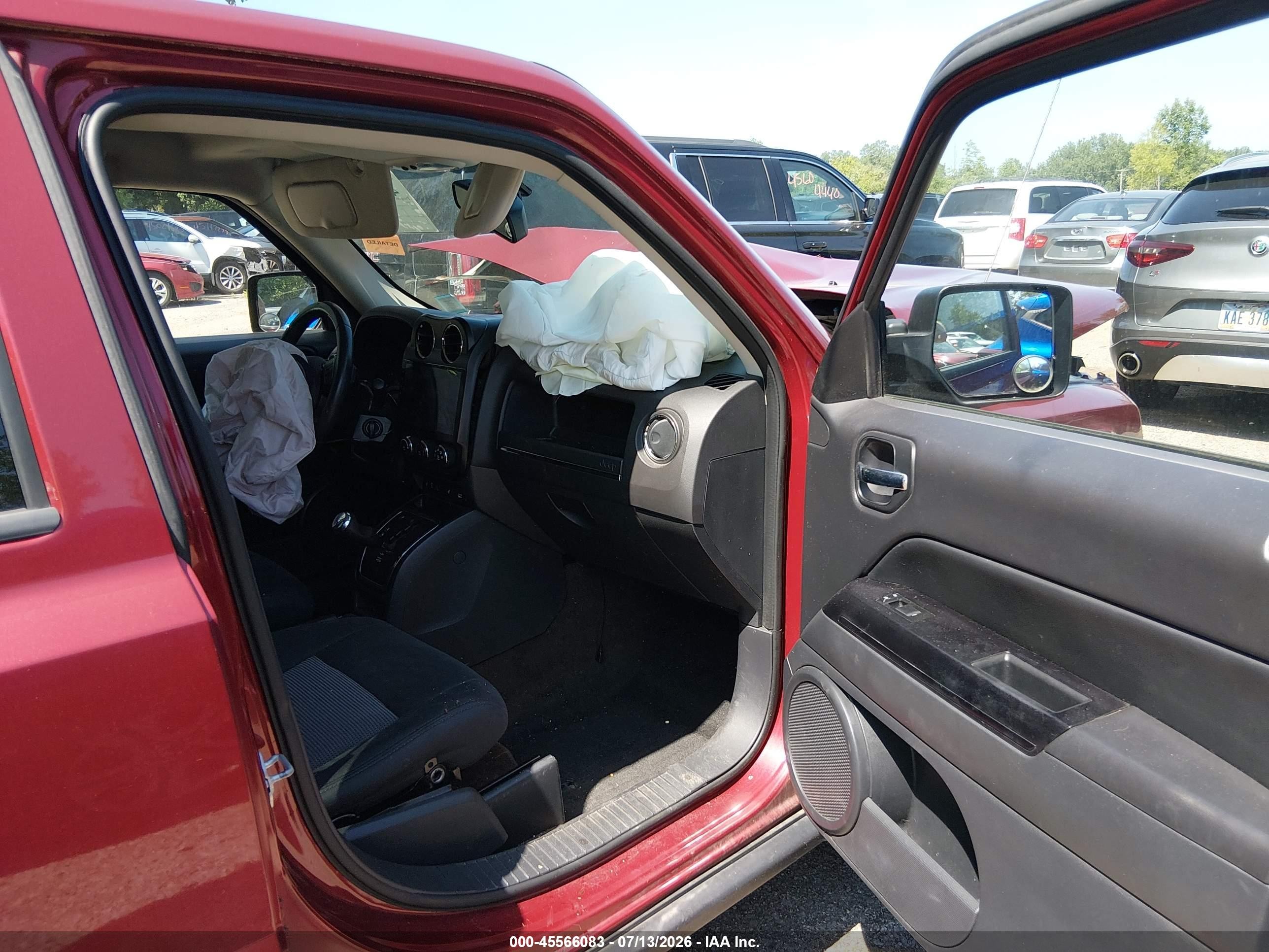 2014 Jeep Patriot Latitude Red vin: 1C4NJRFB9ED897903